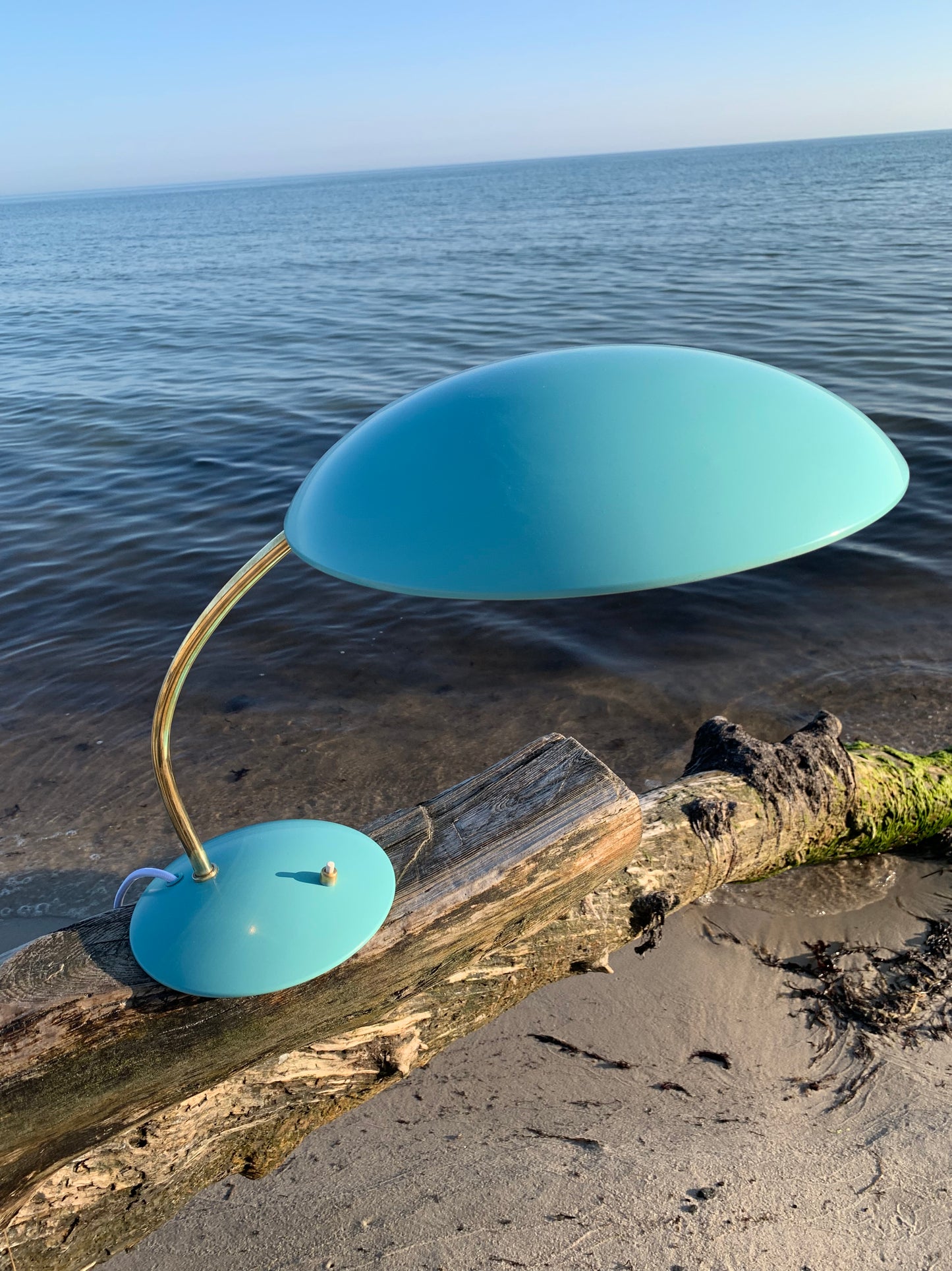 Kaiser Idell 6782 – Eisblau/Messing