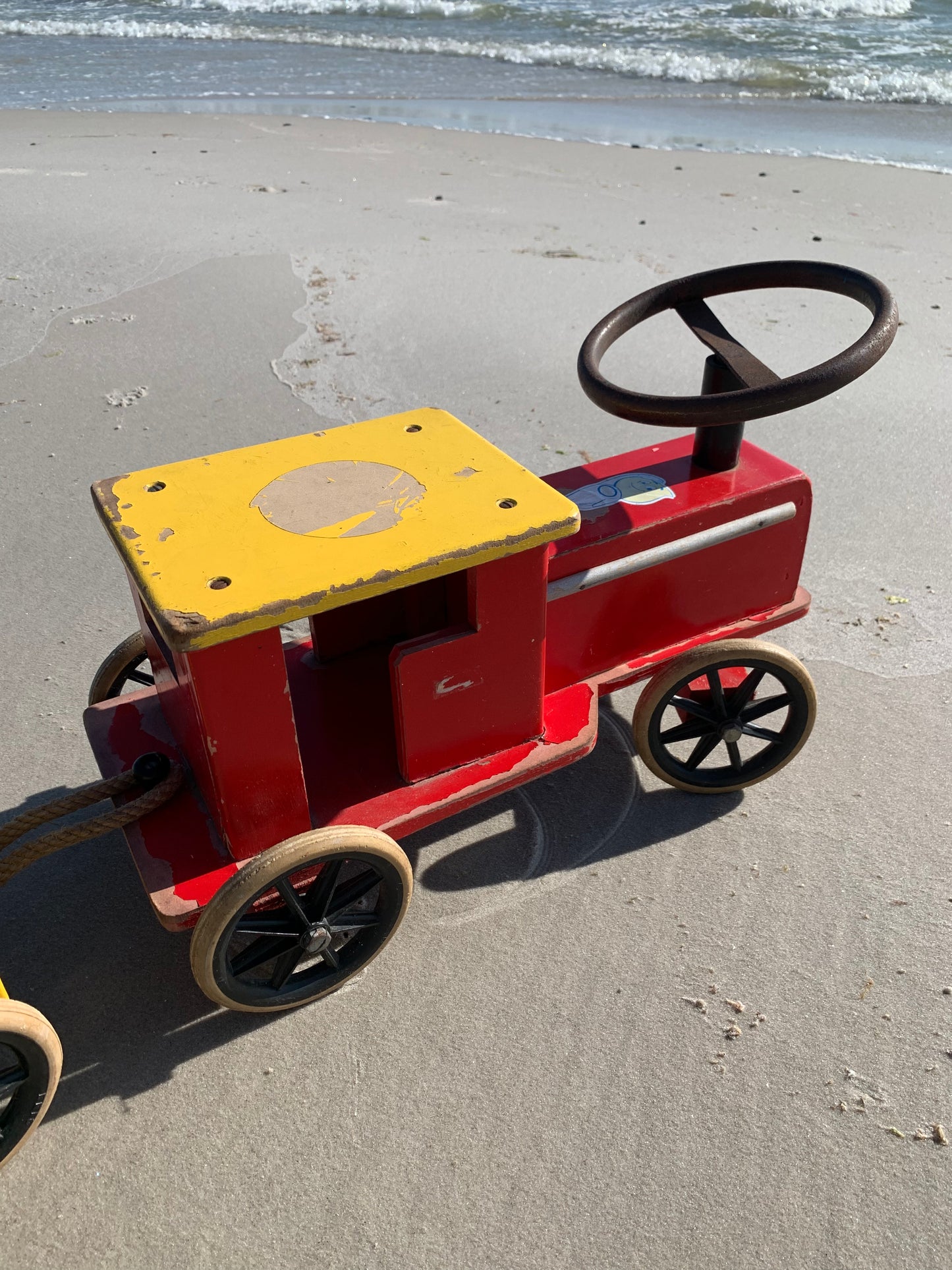Großer BRIO-Zug mit Waggon