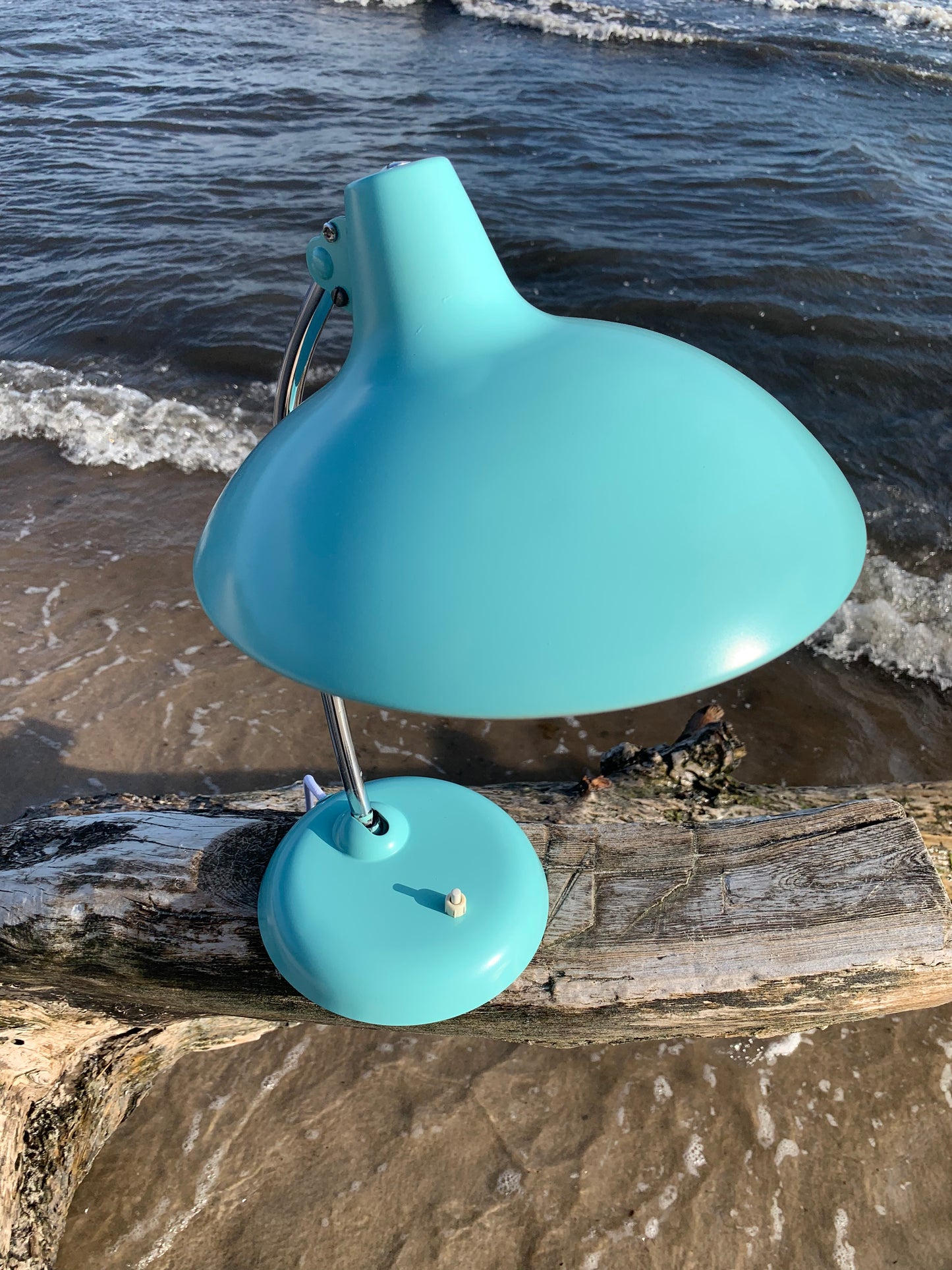 Kaiser Idell 6786 – Eisblau