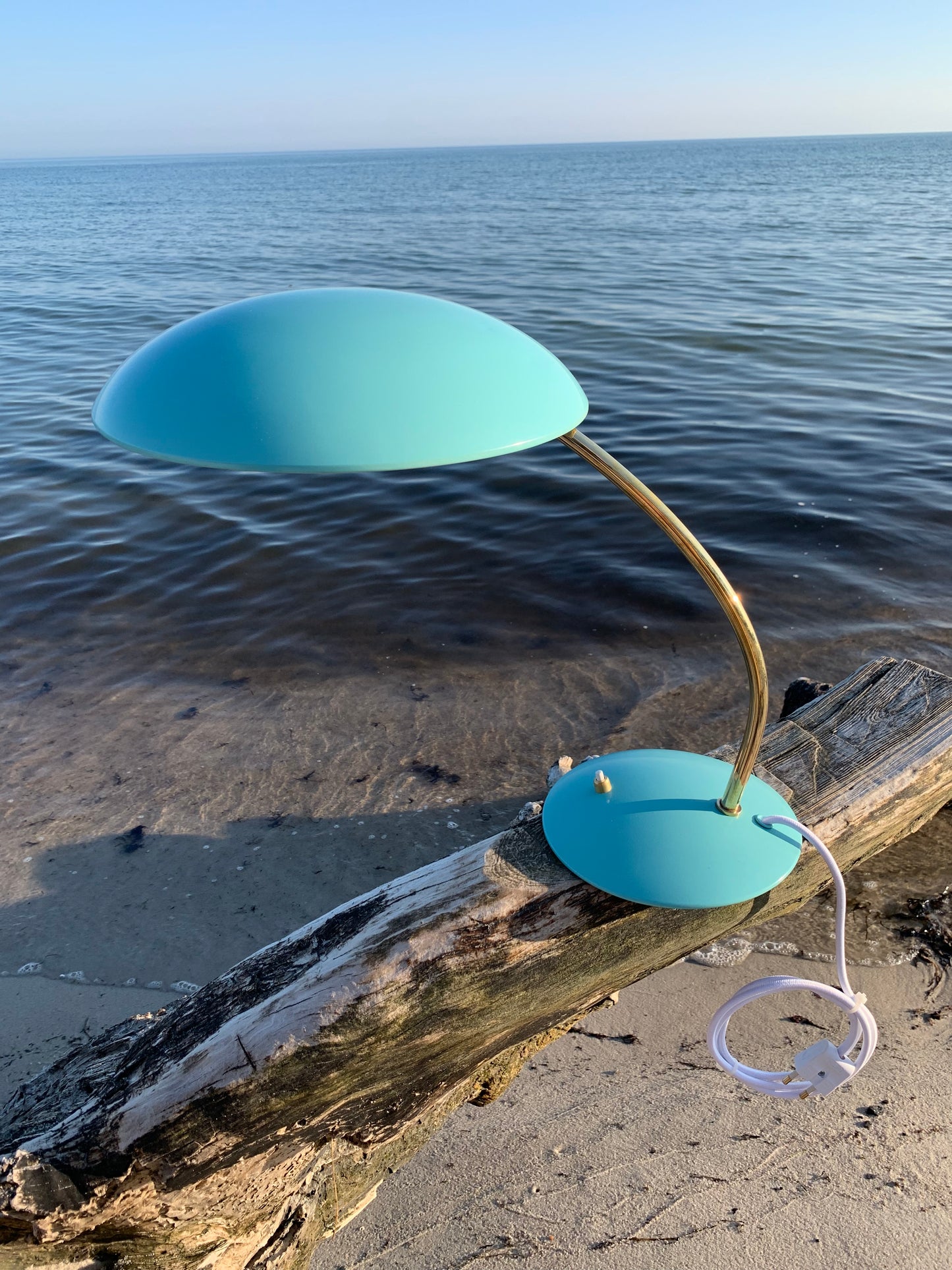 Kaiser Idell 6782 – Eisblau/Messing
