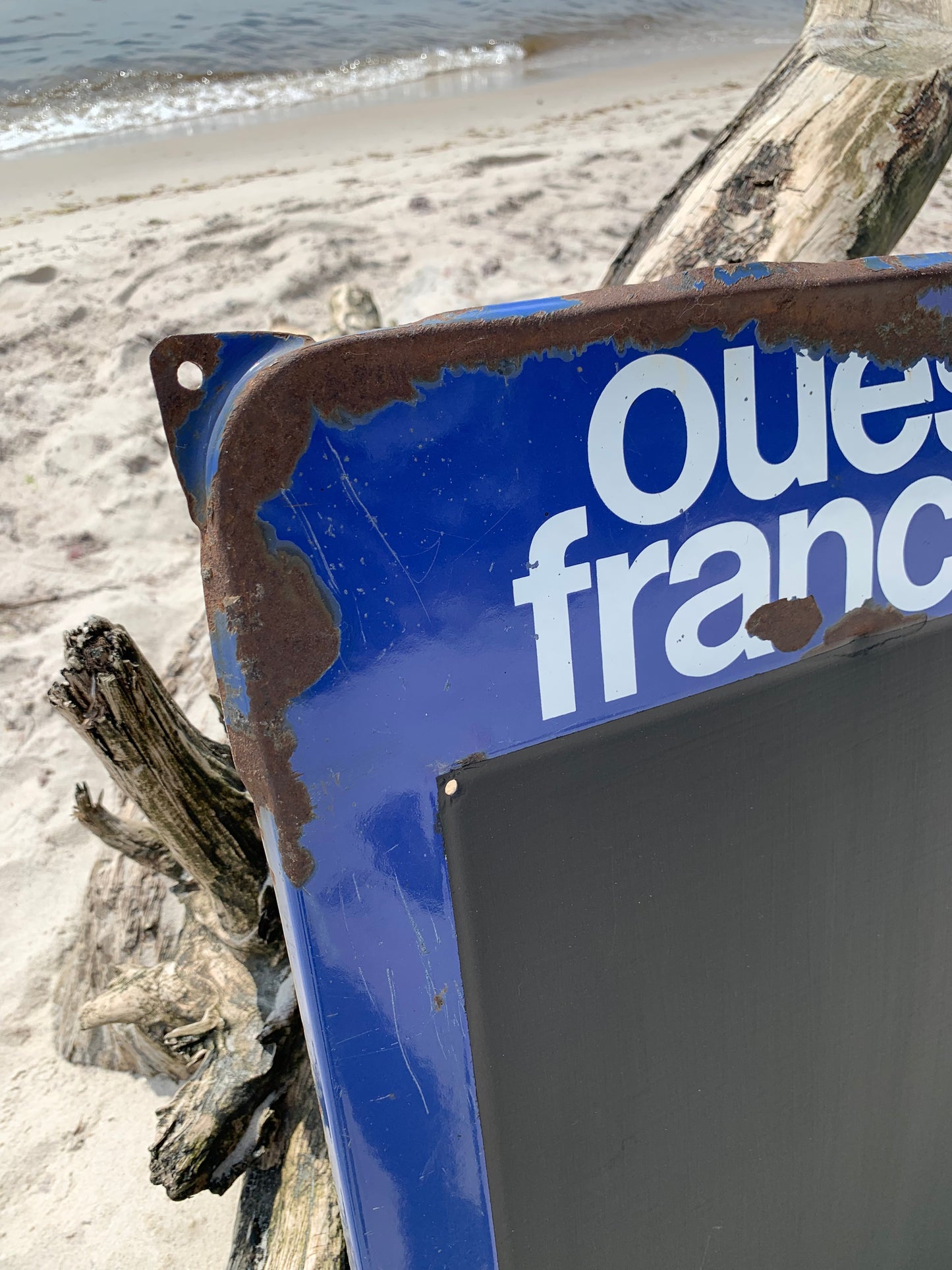 Französisches Emailleschild mit Schriftfeld