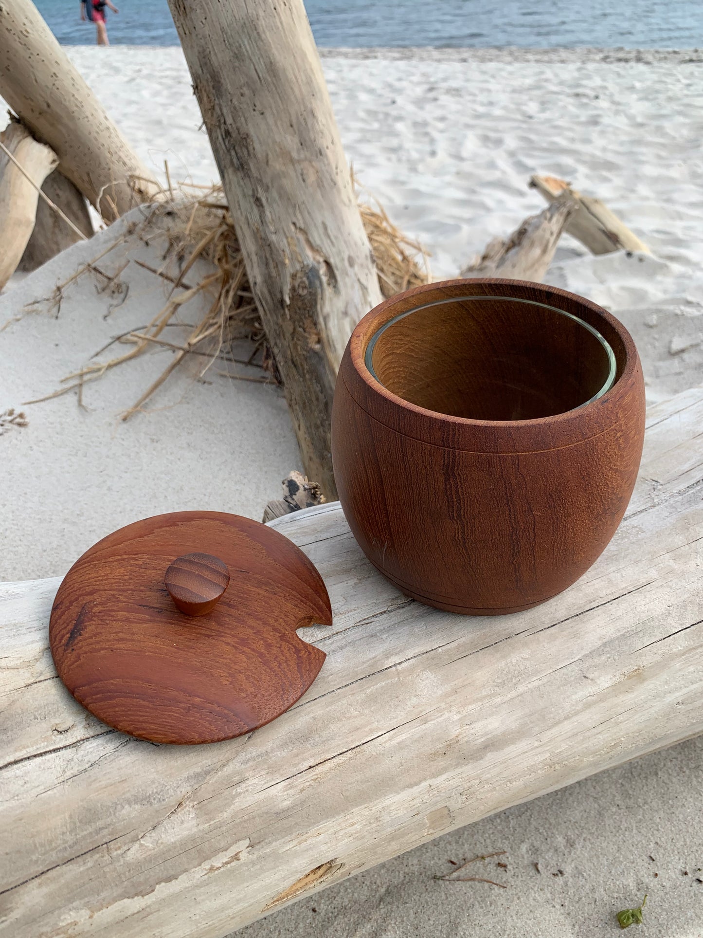 Glas aus Teakholz mit Deckel und Glas