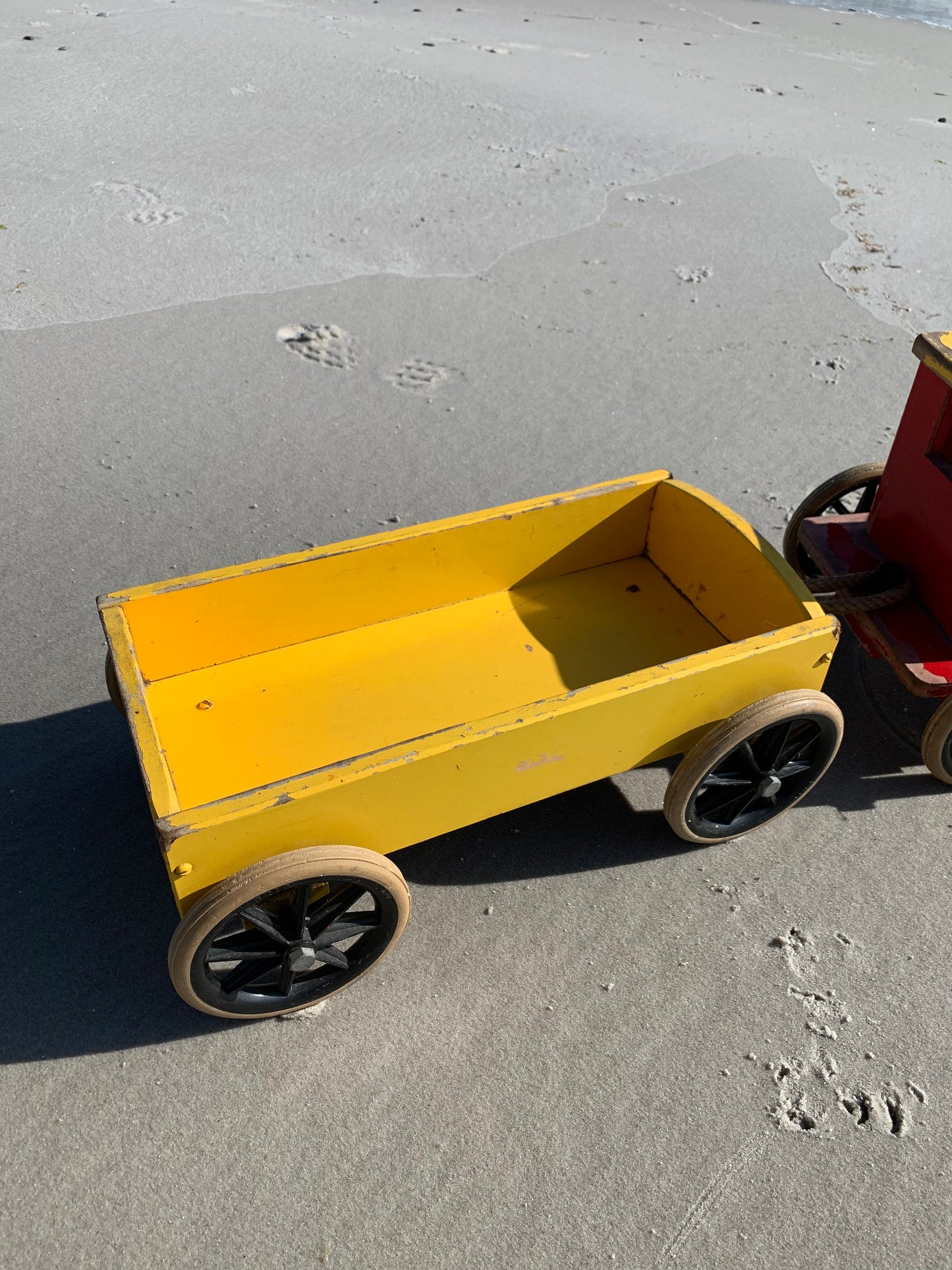 Großer BRIO-Zug mit Waggon