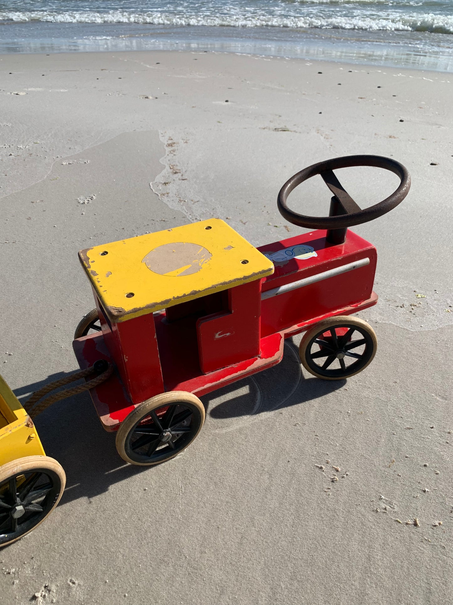 Großer BRIO-Zug mit Waggon