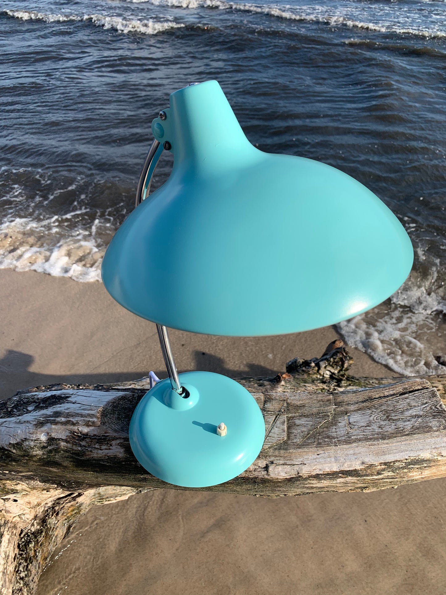 Kaiser Idell 6786 – Eisblau