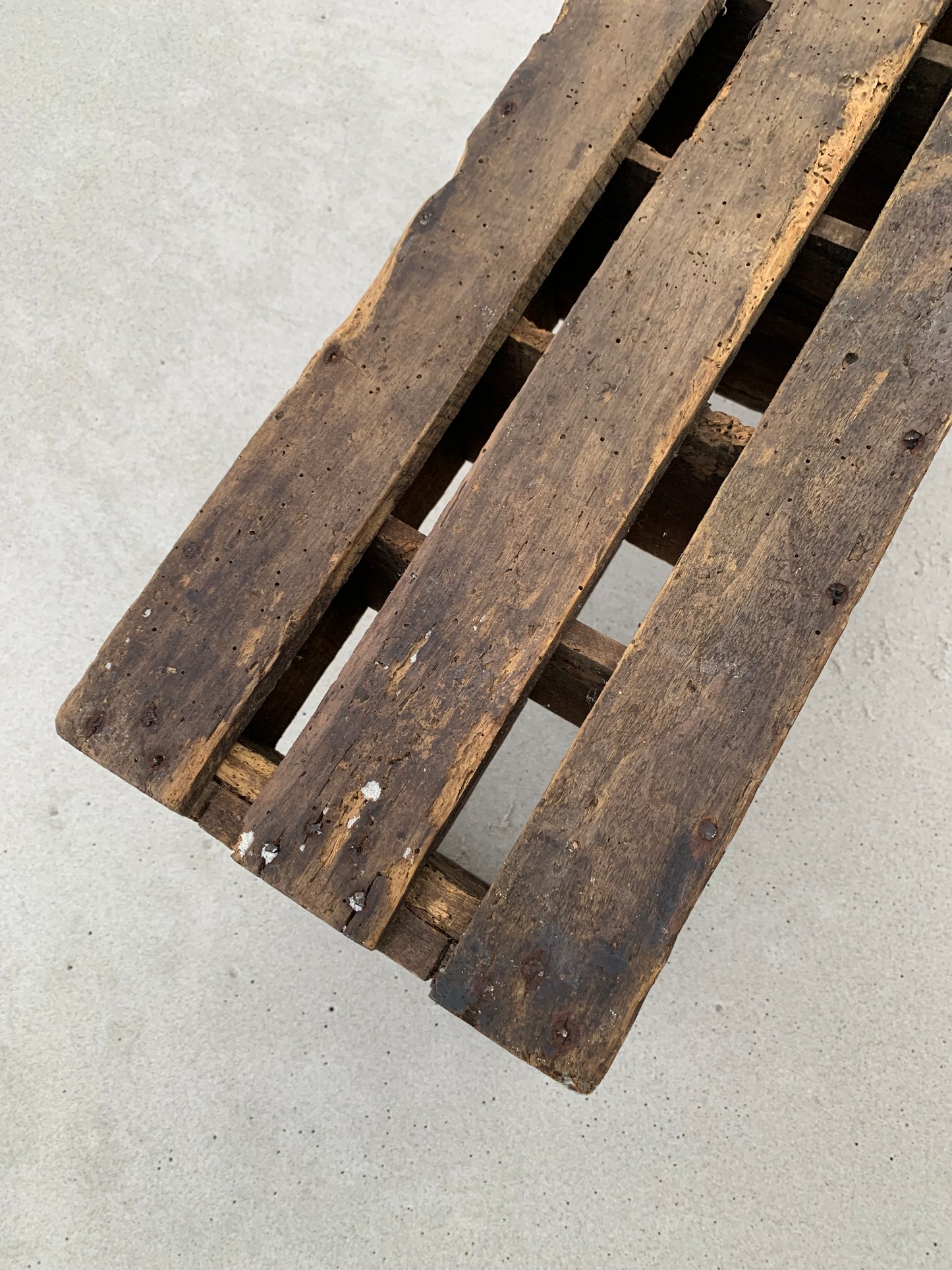 Französischer Flaschenkasten von 1932