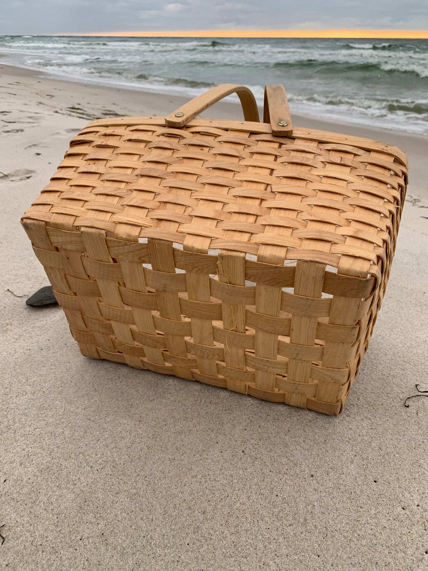 Spänekorb mit zwei Griffen