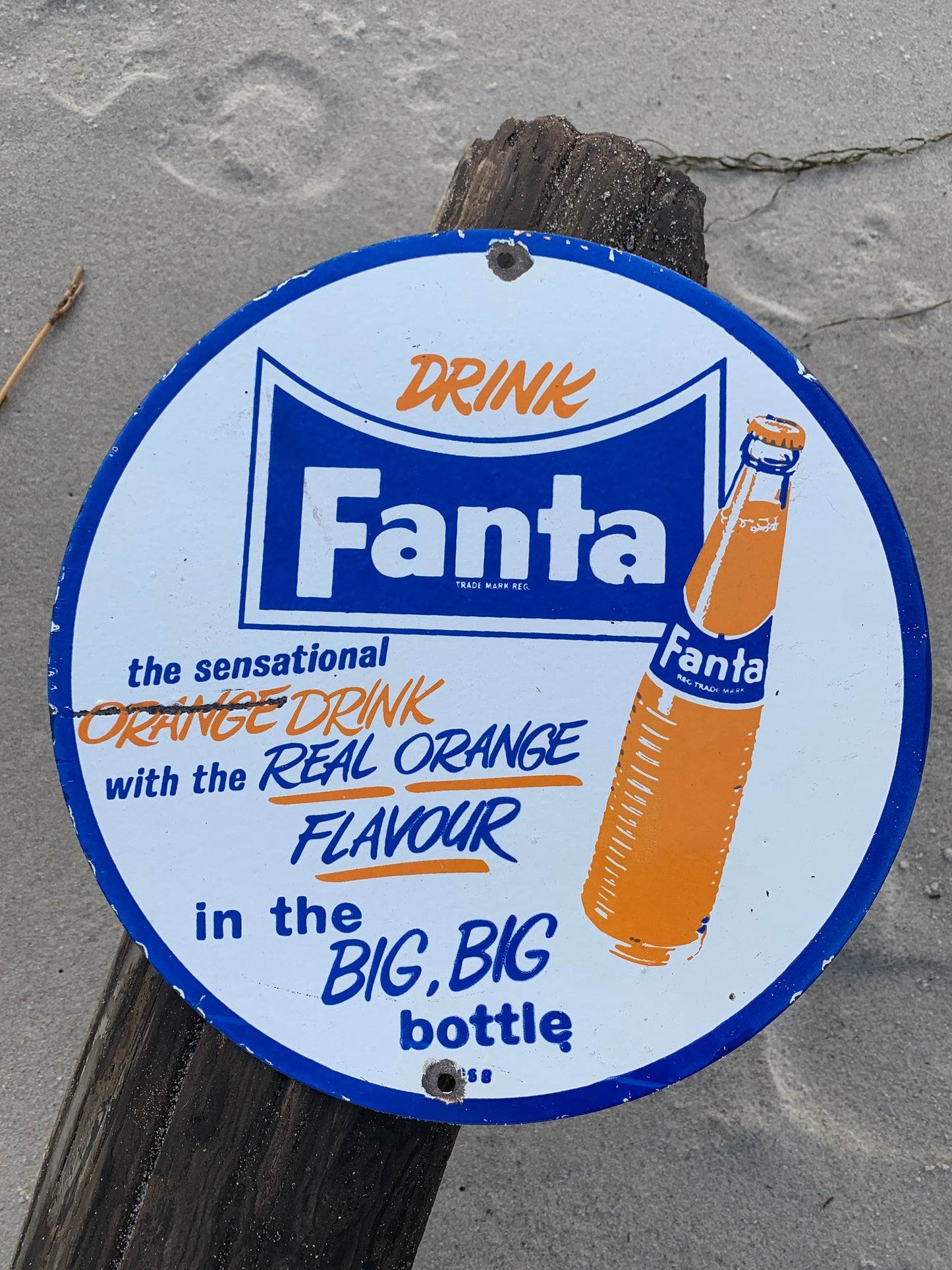 Altes Fanta-Emailschild