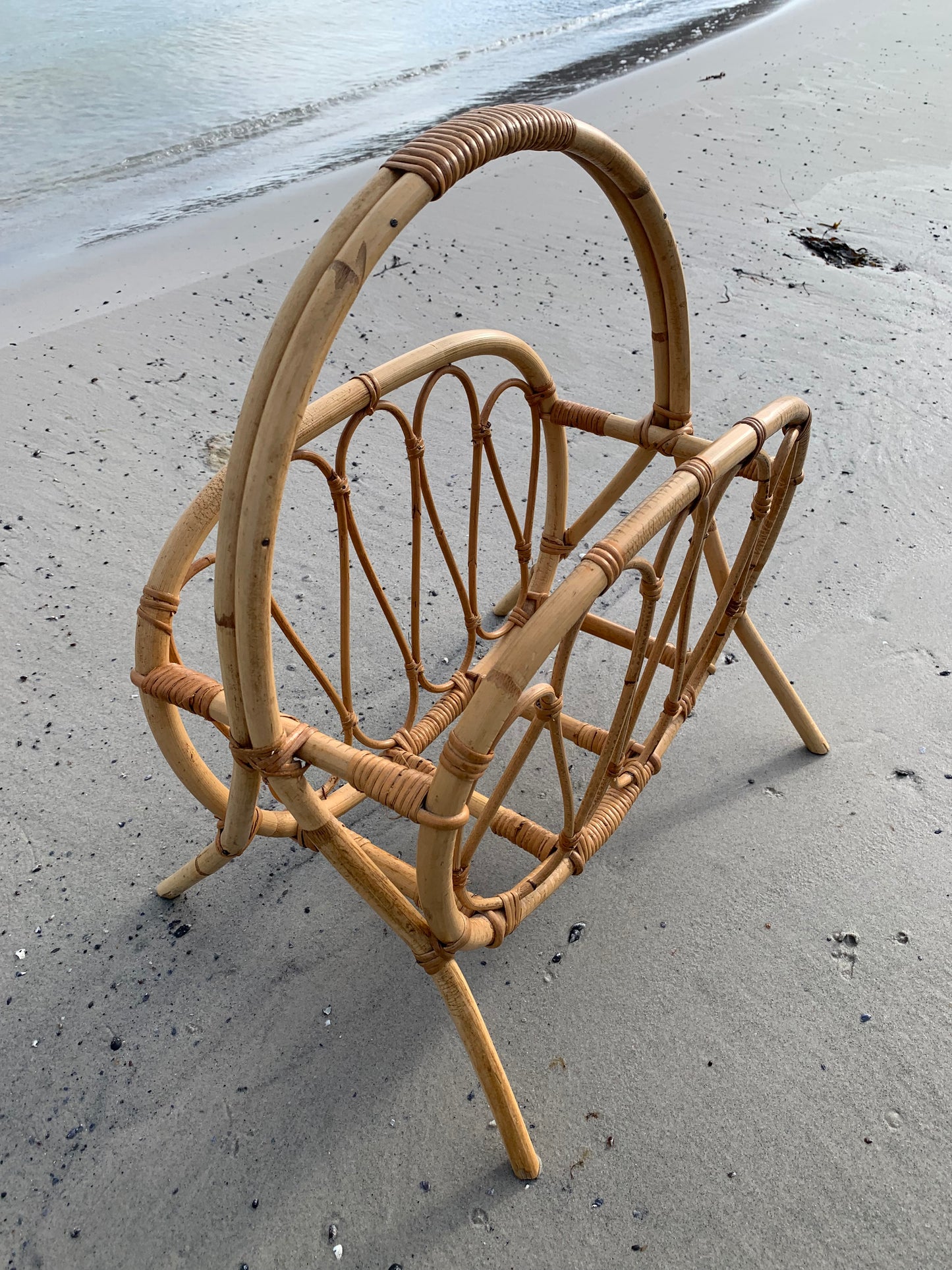 Zeitschriftenhalter aus Bambus