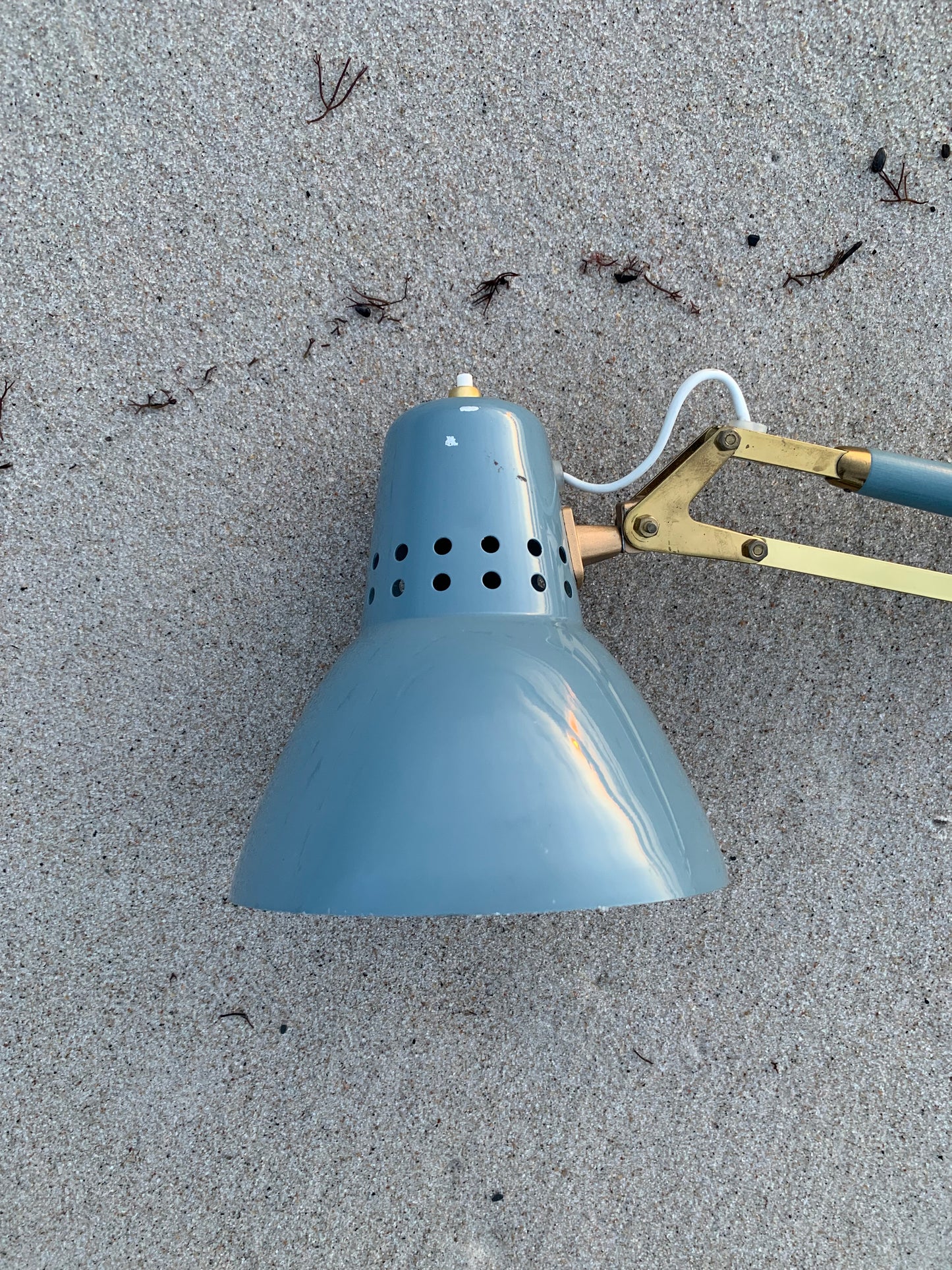 Architekturlampe mit Messingdetails – Grau/Blau