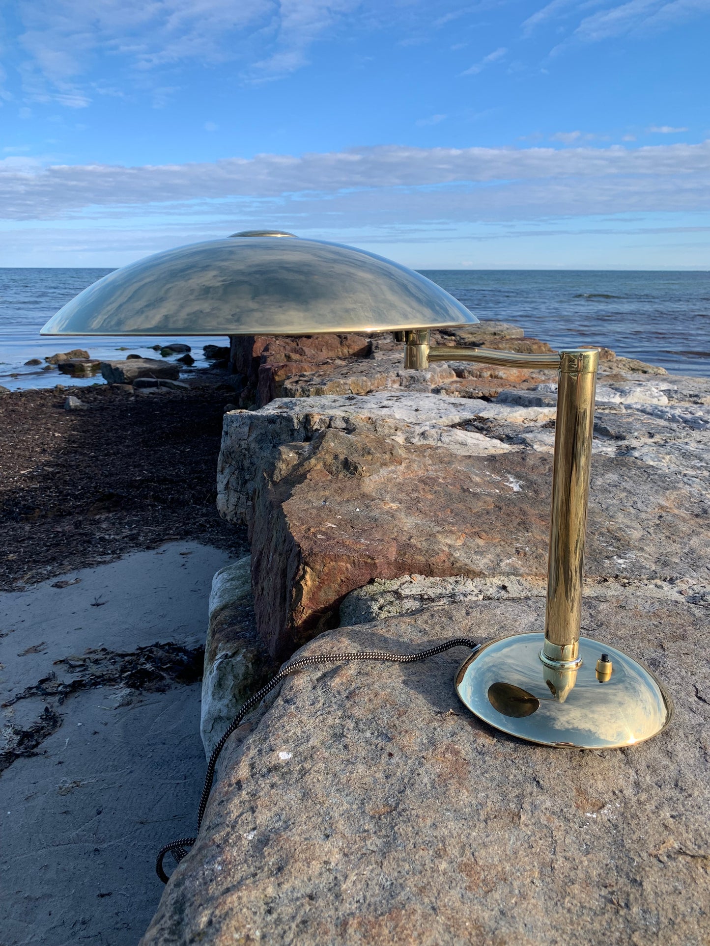 Egon Hildebrand Messinglampe mit Schwenkarm