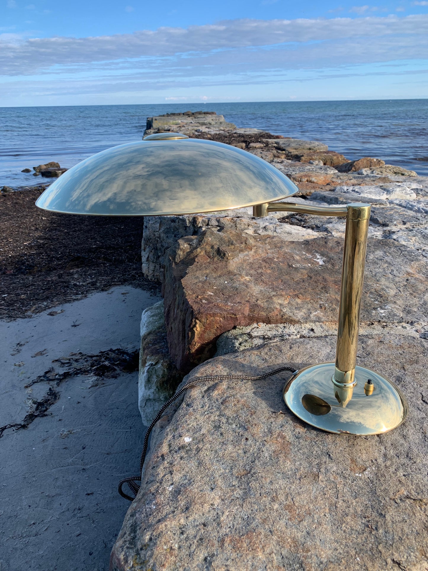 Egon Hildebrand Messinglampe mit Schwenkarm