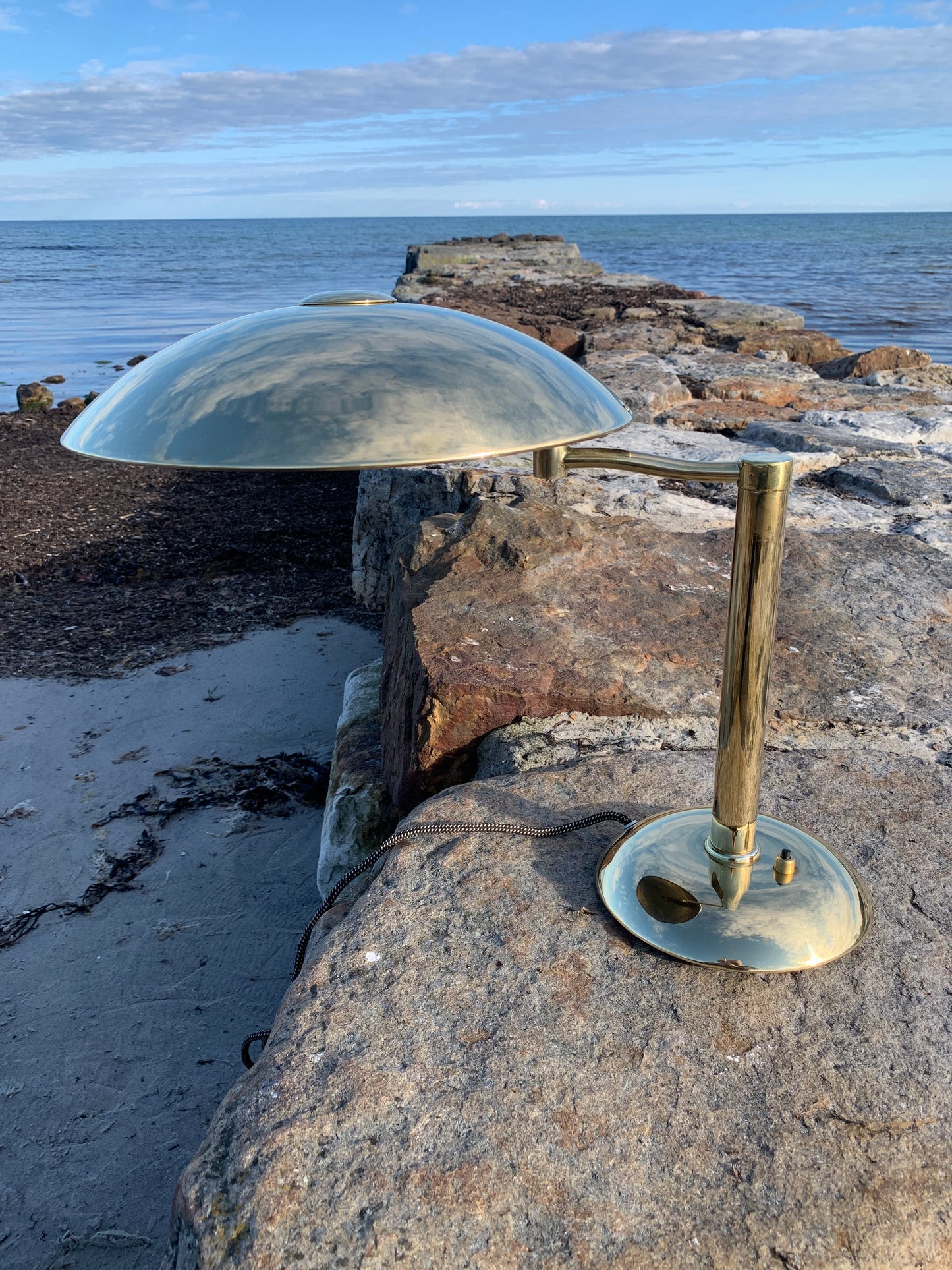 Egon Hildebrand Messinglampe mit Schwenkarm