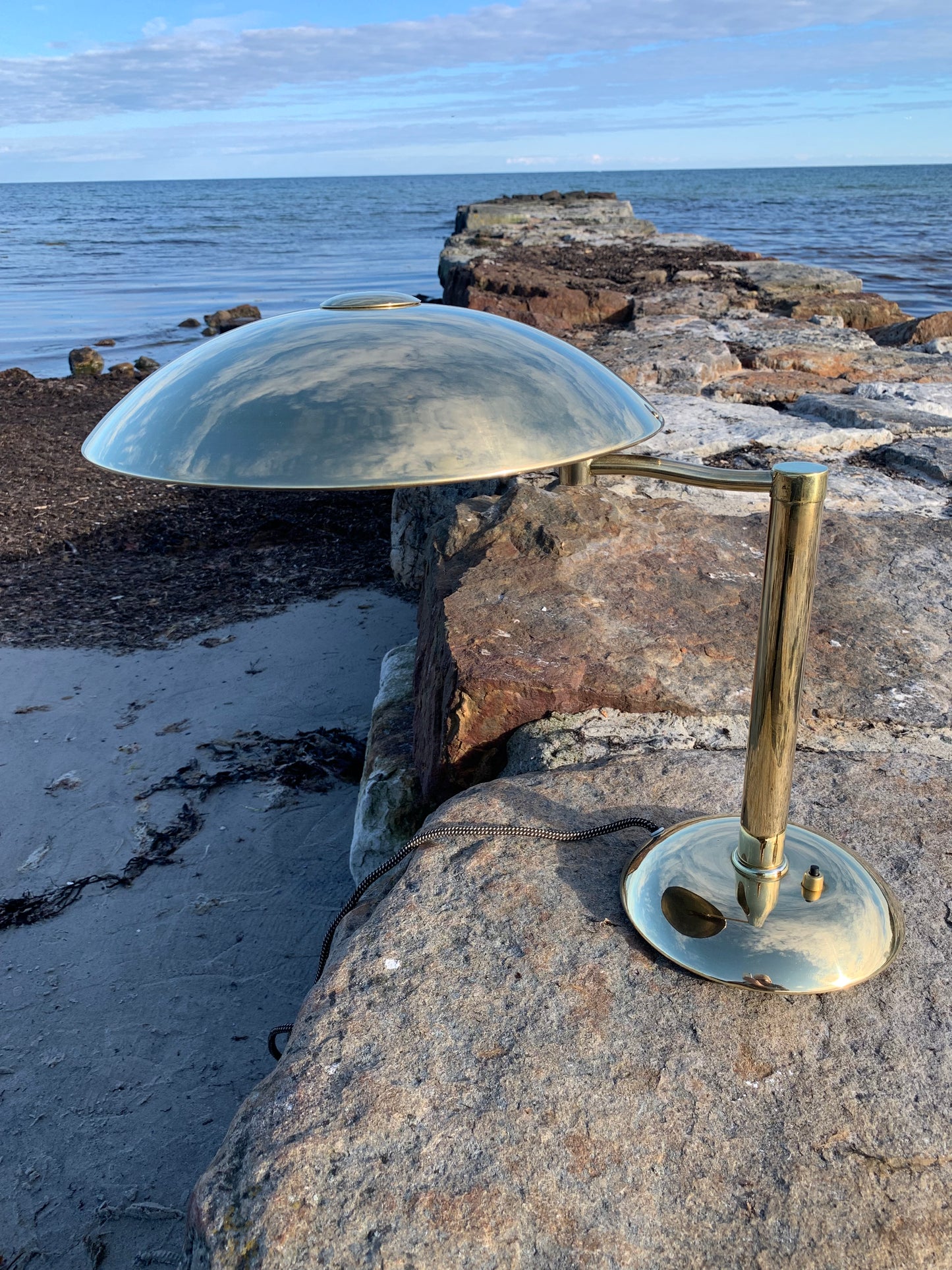 Egon Hildebrand Messinglampe mit Schwenkarm