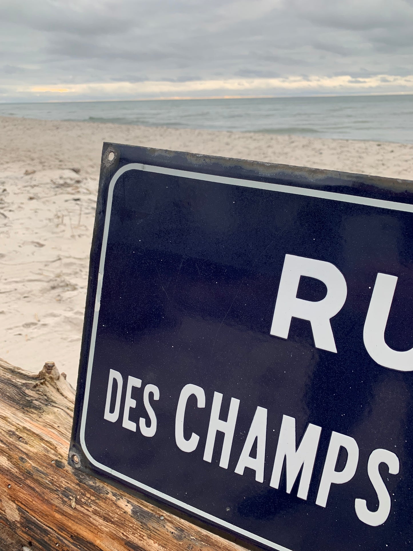 Französisches Straßenschild