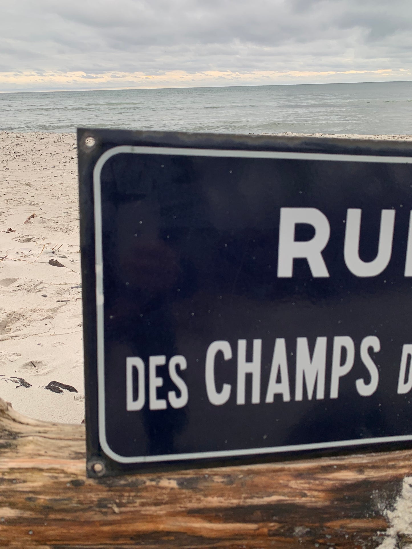 Französisches Straßenschild