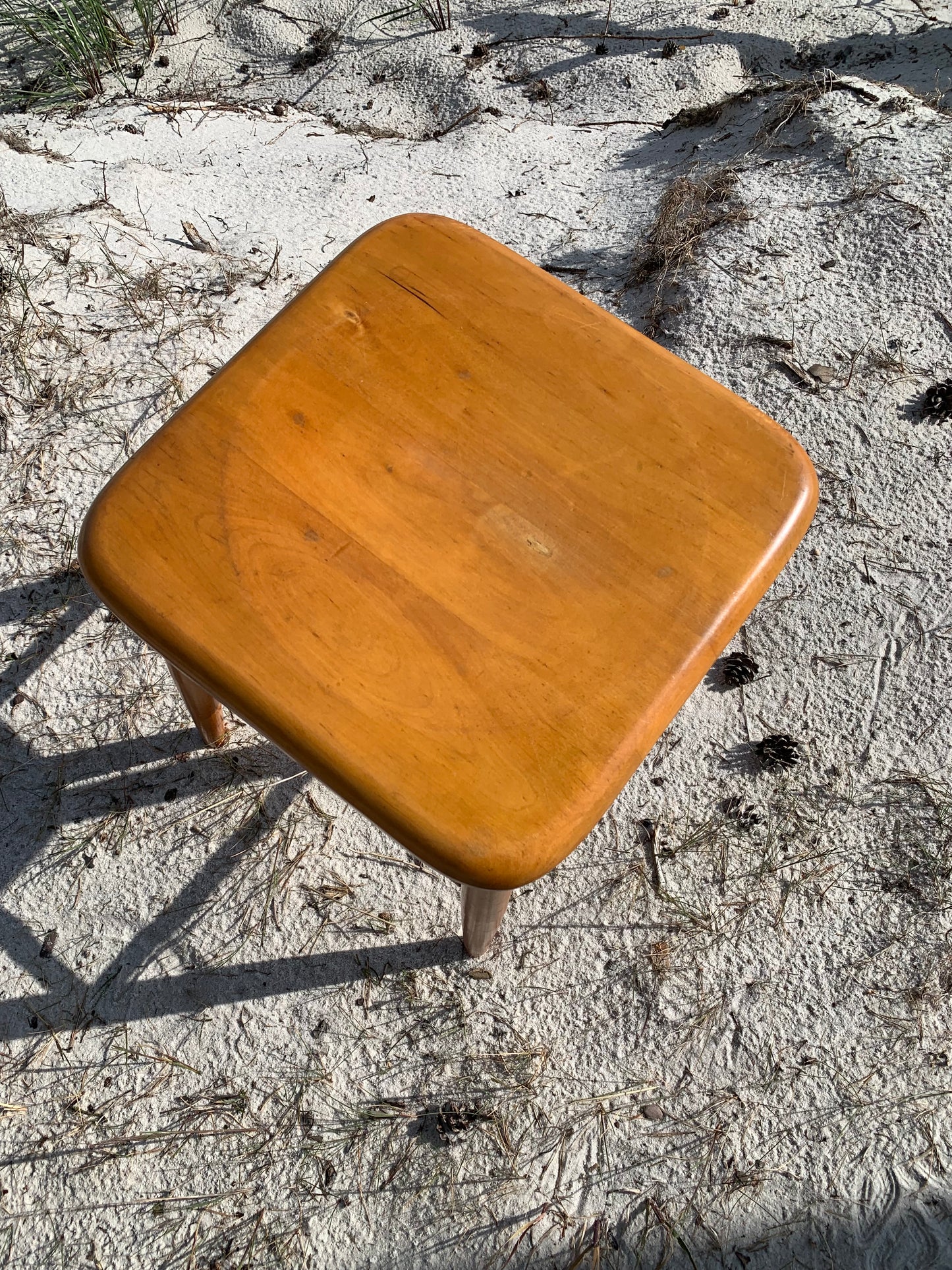 Klassischer Hocker