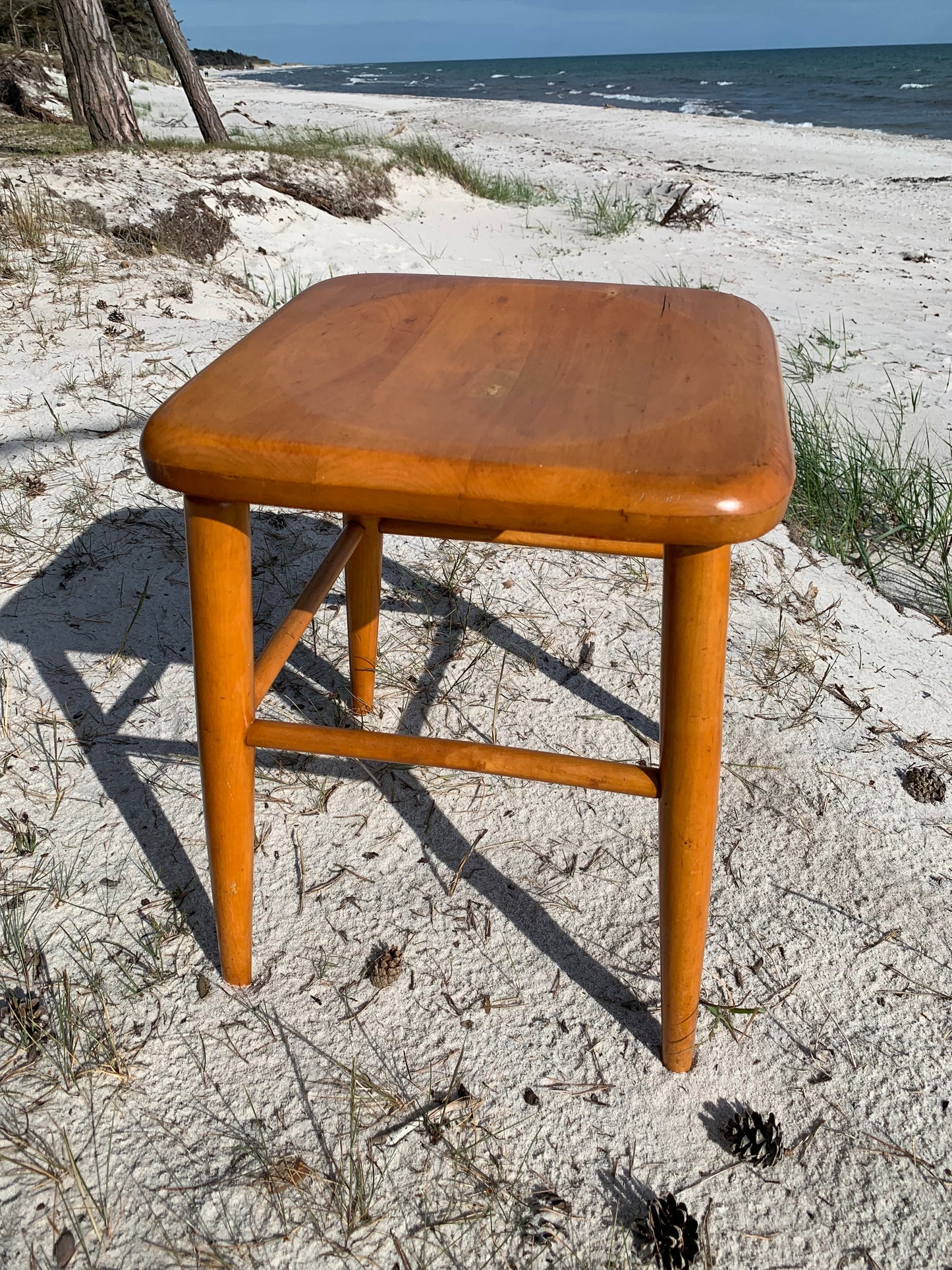 Klassischer Hocker