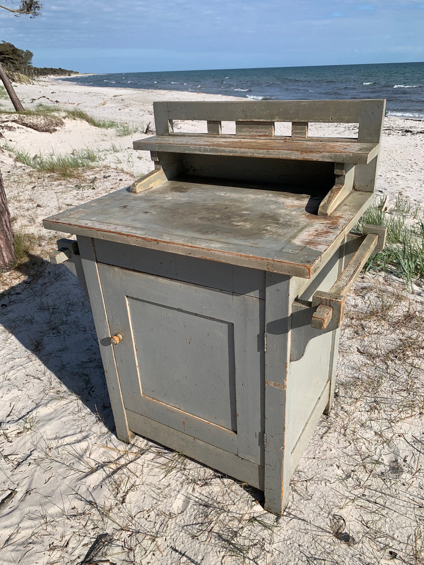 Schöner alter Schrank