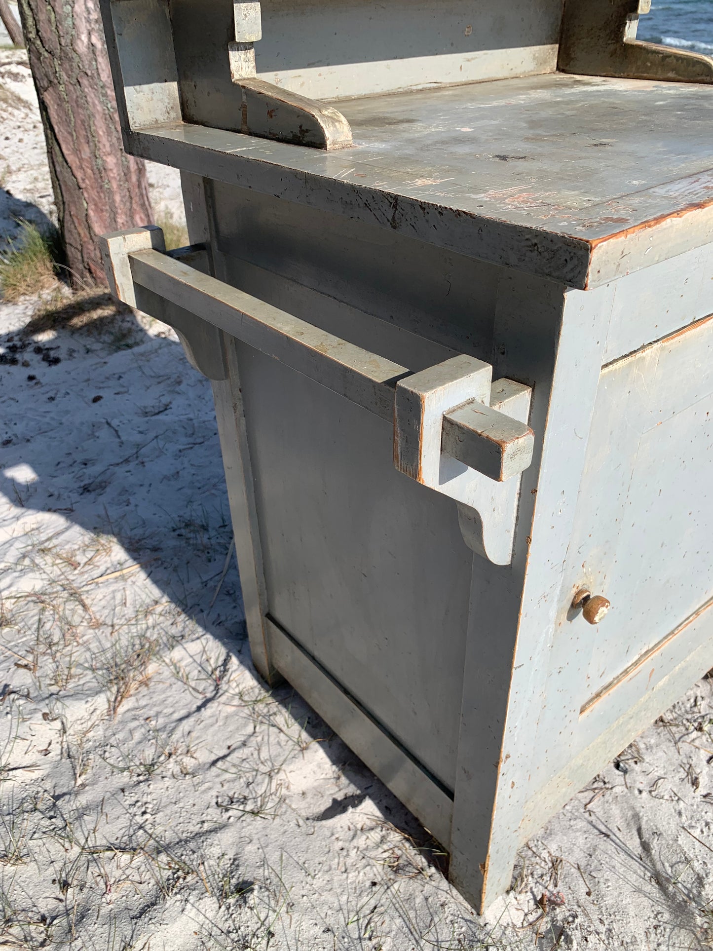 Schöner alter Schrank
