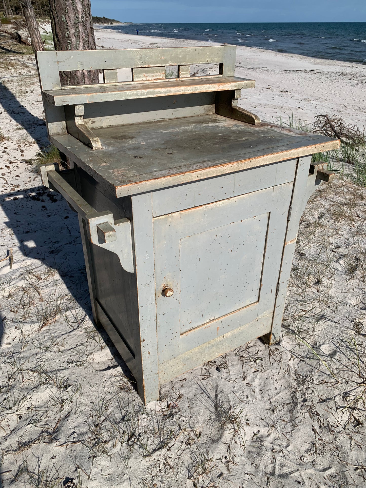Schöner alter Schrank