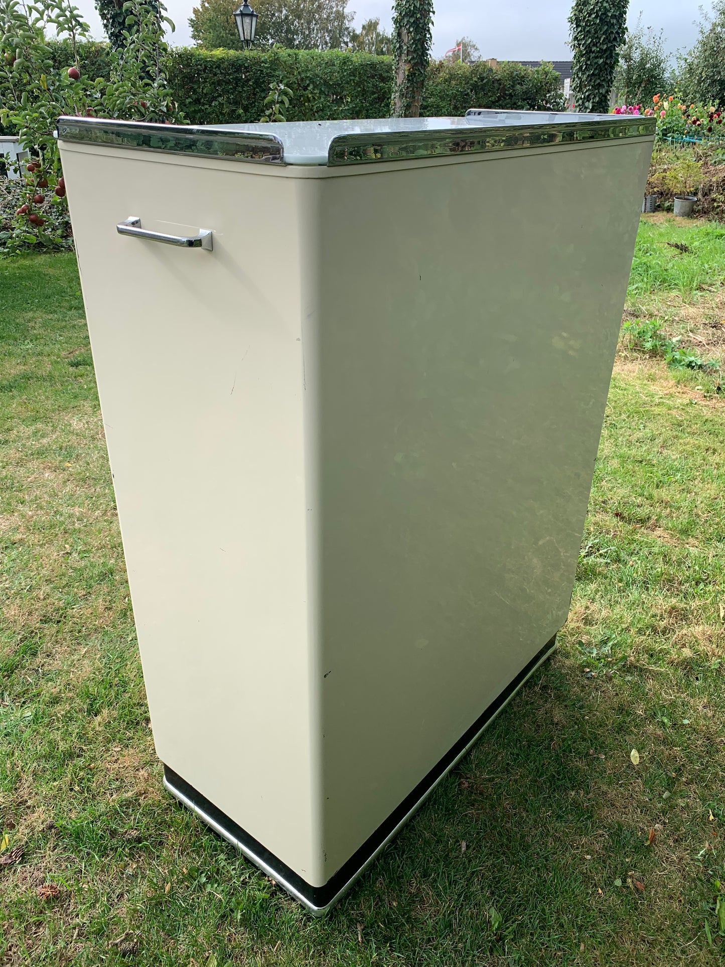 Dentalmöbel mit Rollen