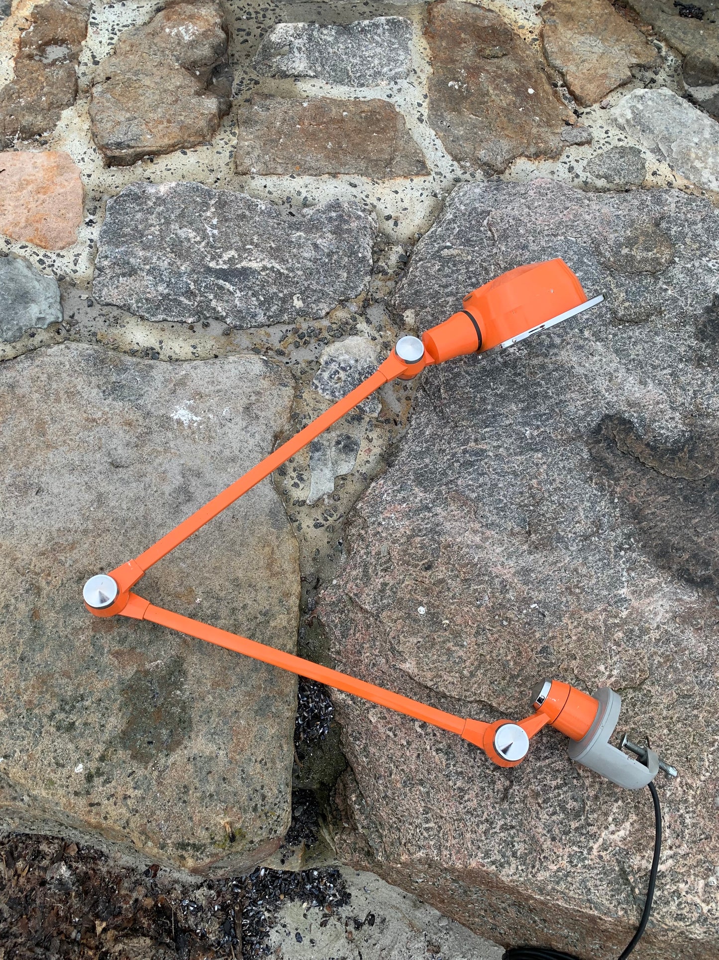 Jieldé-Lampe mit Tischhalterung