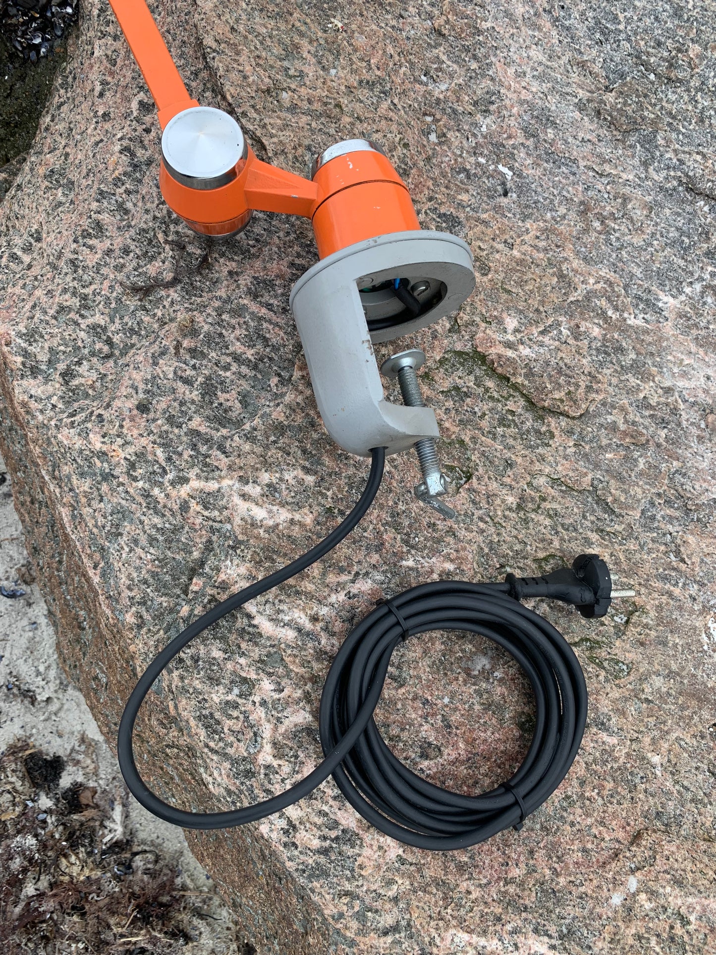 Jieldé-Lampe mit Tischhalterung