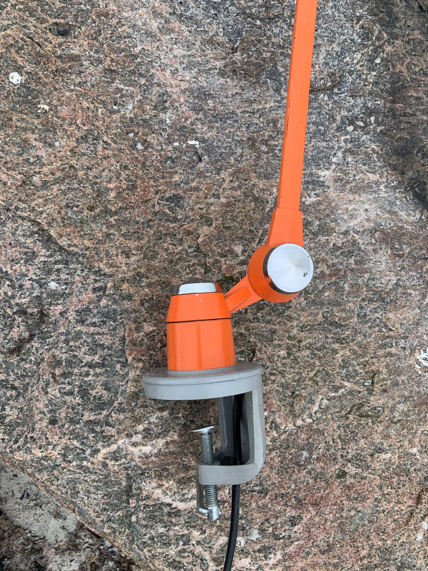 Jieldé-Lampe mit Tischhalterung