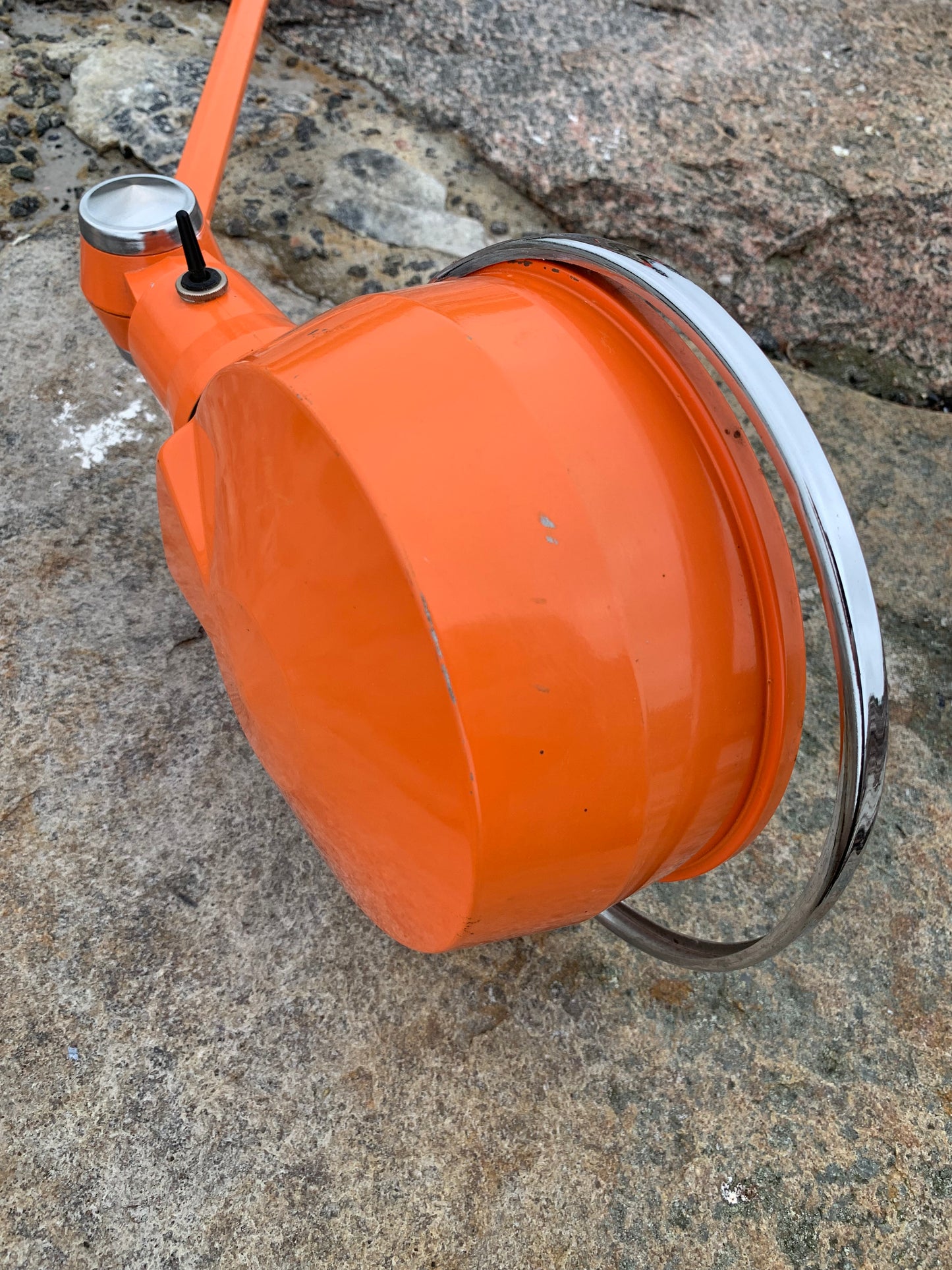 Jieldé-Lampe mit Tischhalterung