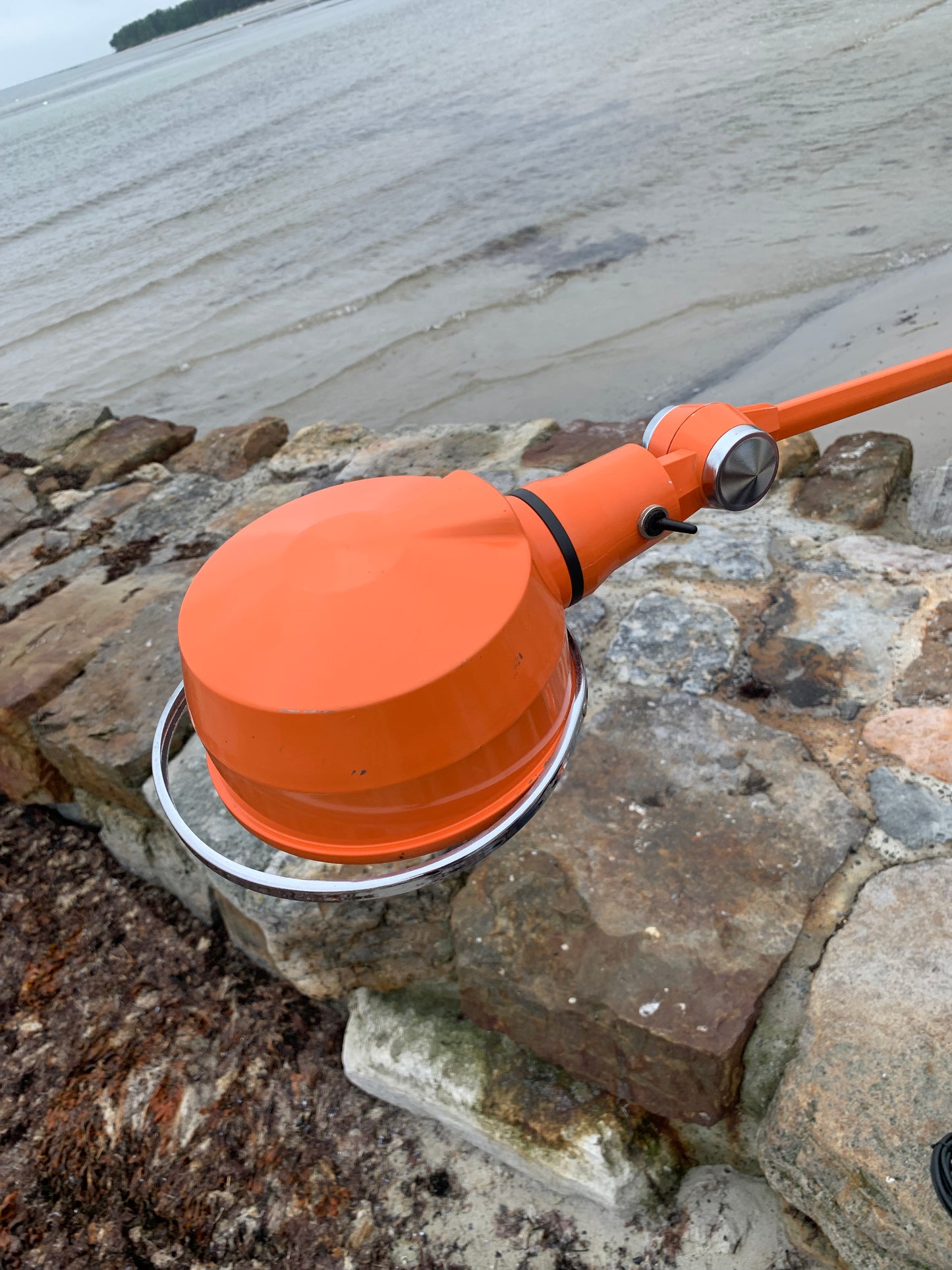 Jieldé-Lampe mit Tischhalterung