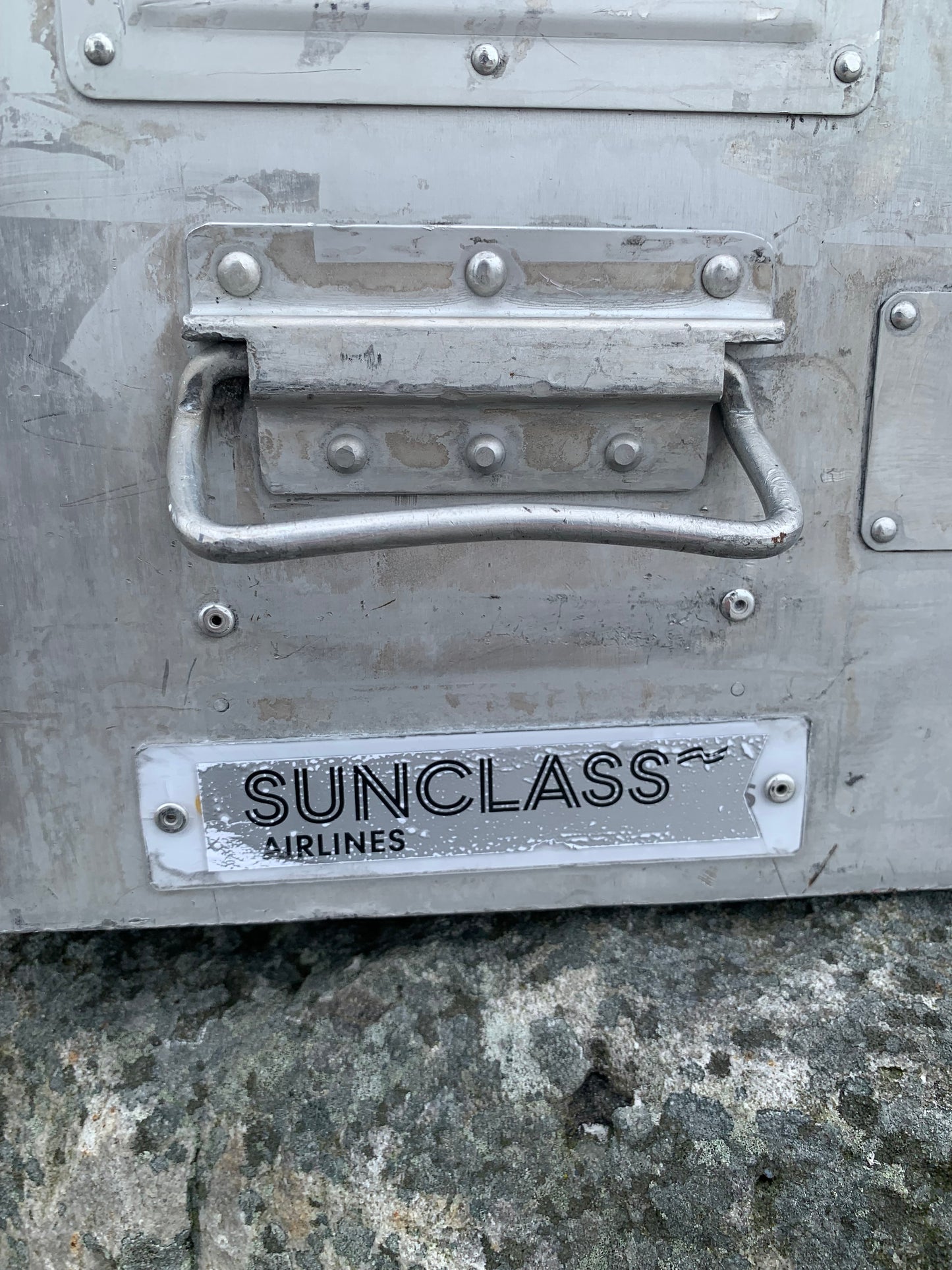 Kabinenschrank aus Flugzeugen