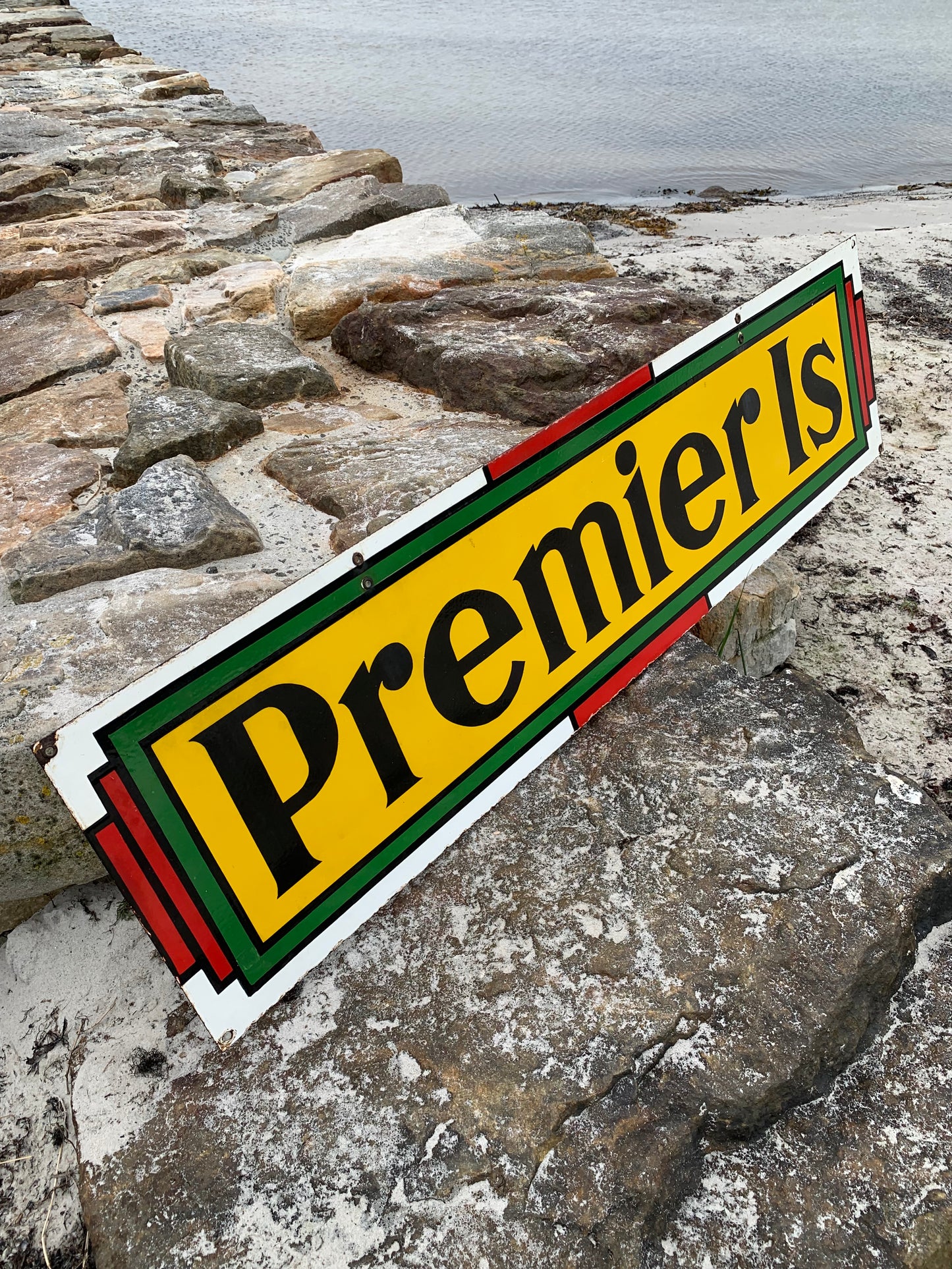 Großes doppelseitiges Premier Ice-Emailleschild