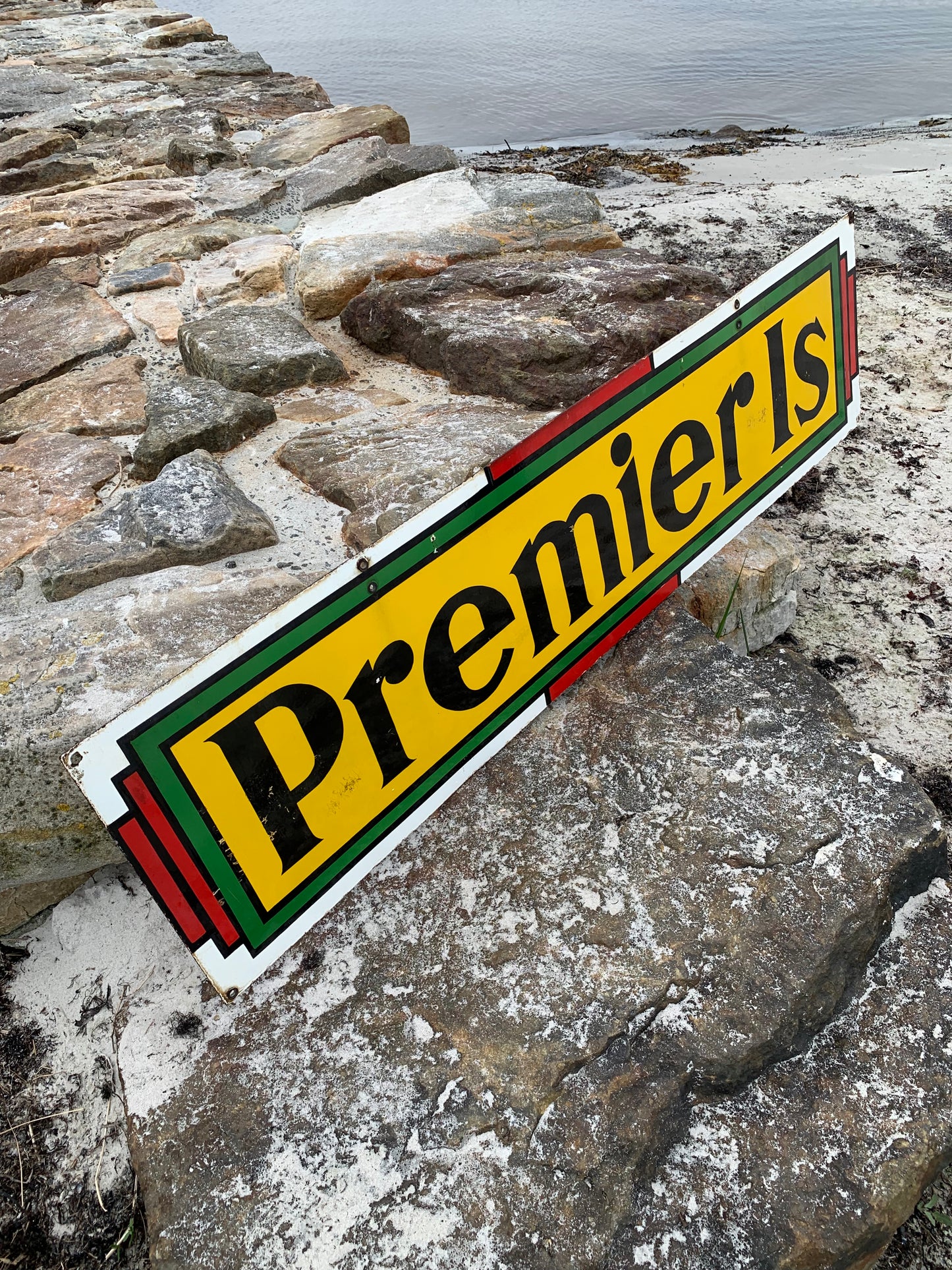 Großes doppelseitiges Premier Ice-Emailleschild