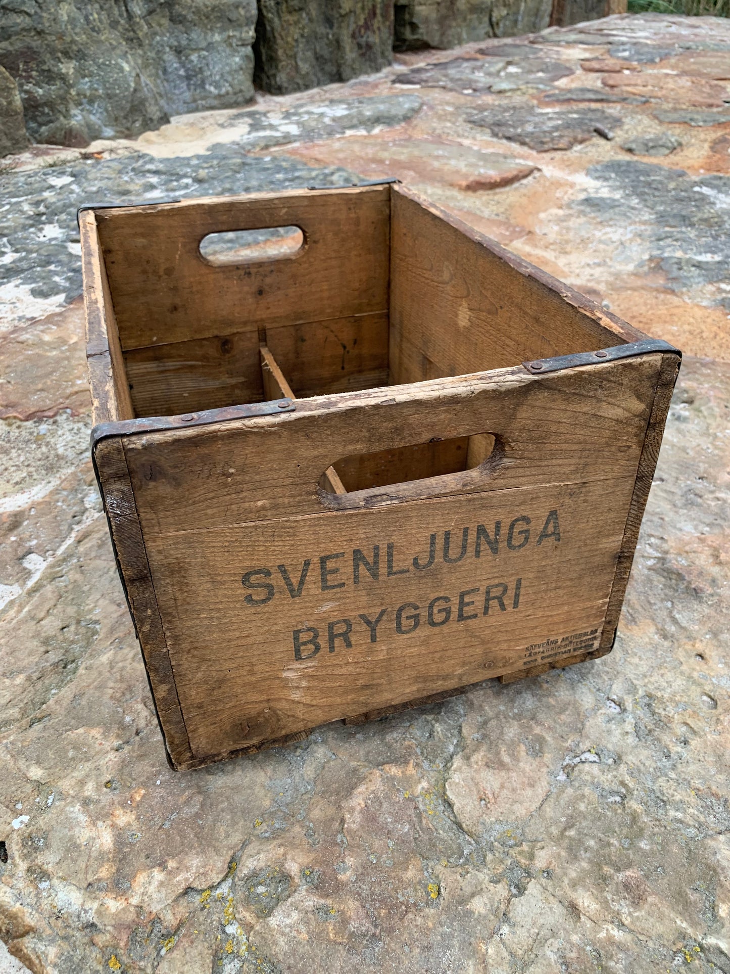 Holzkiste der Brauerei Svenljunga