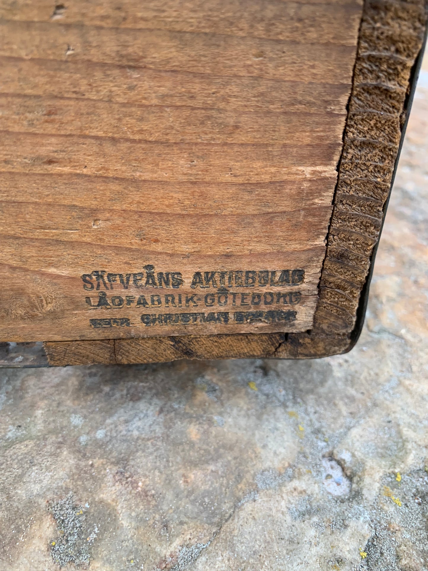 Holzkiste der Brauerei Svenljunga