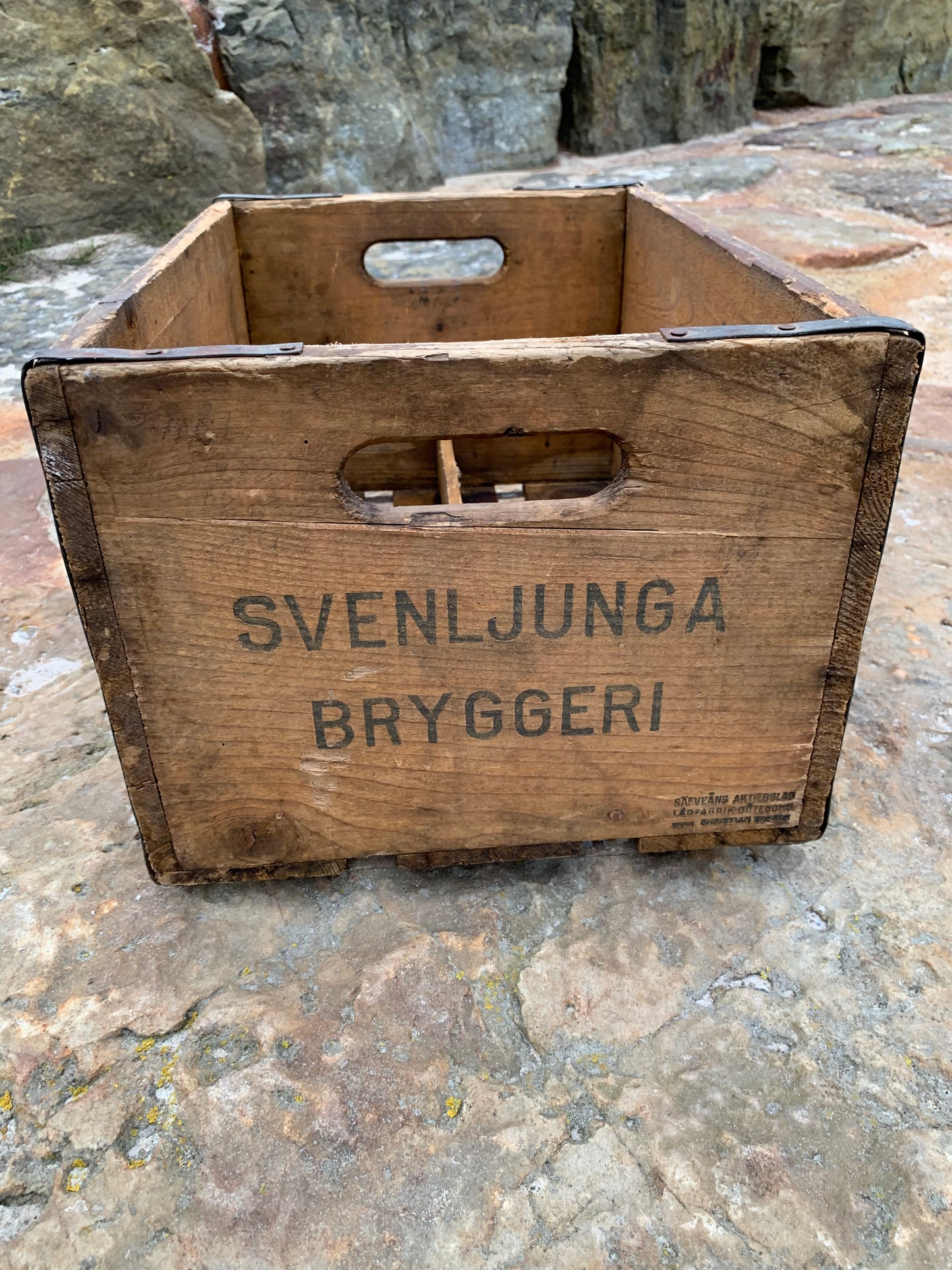 Holzkiste der Brauerei Svenljunga