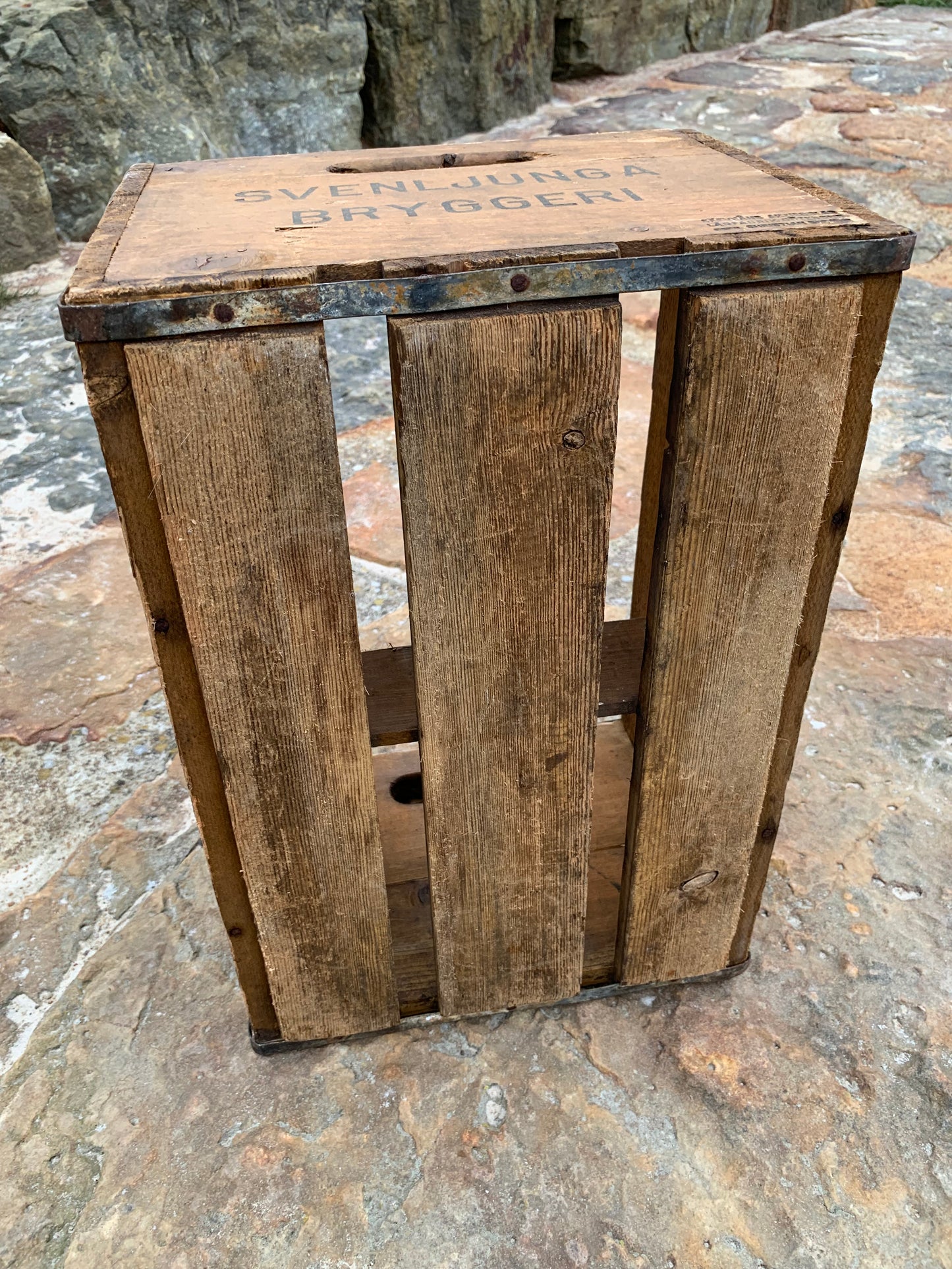Holzkiste der Brauerei Svenljunga