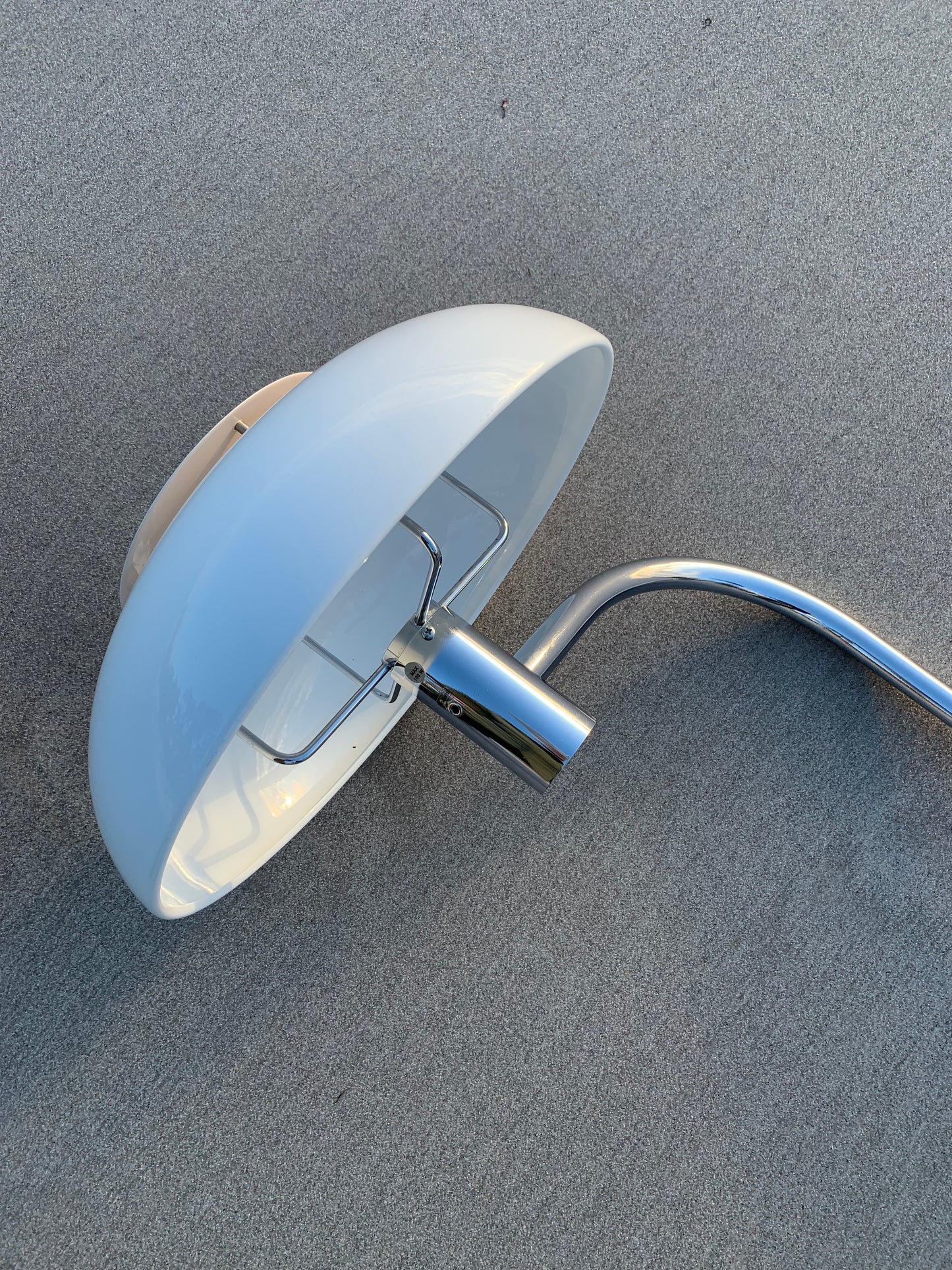 Lampe von einer Bank in Schweden