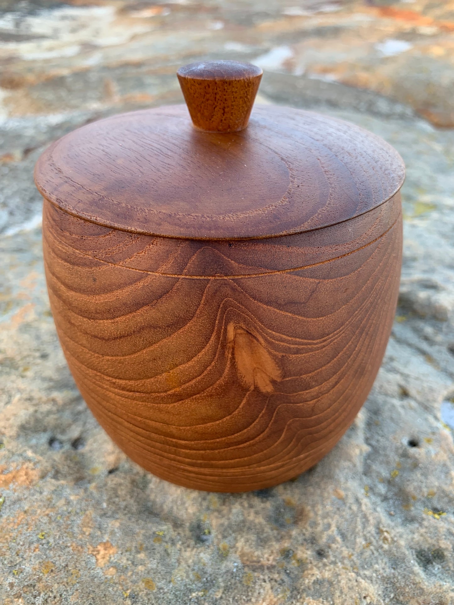 Designerglas mit Deckel und Glaseinsatz vom schwedischen Hersteller Ståko