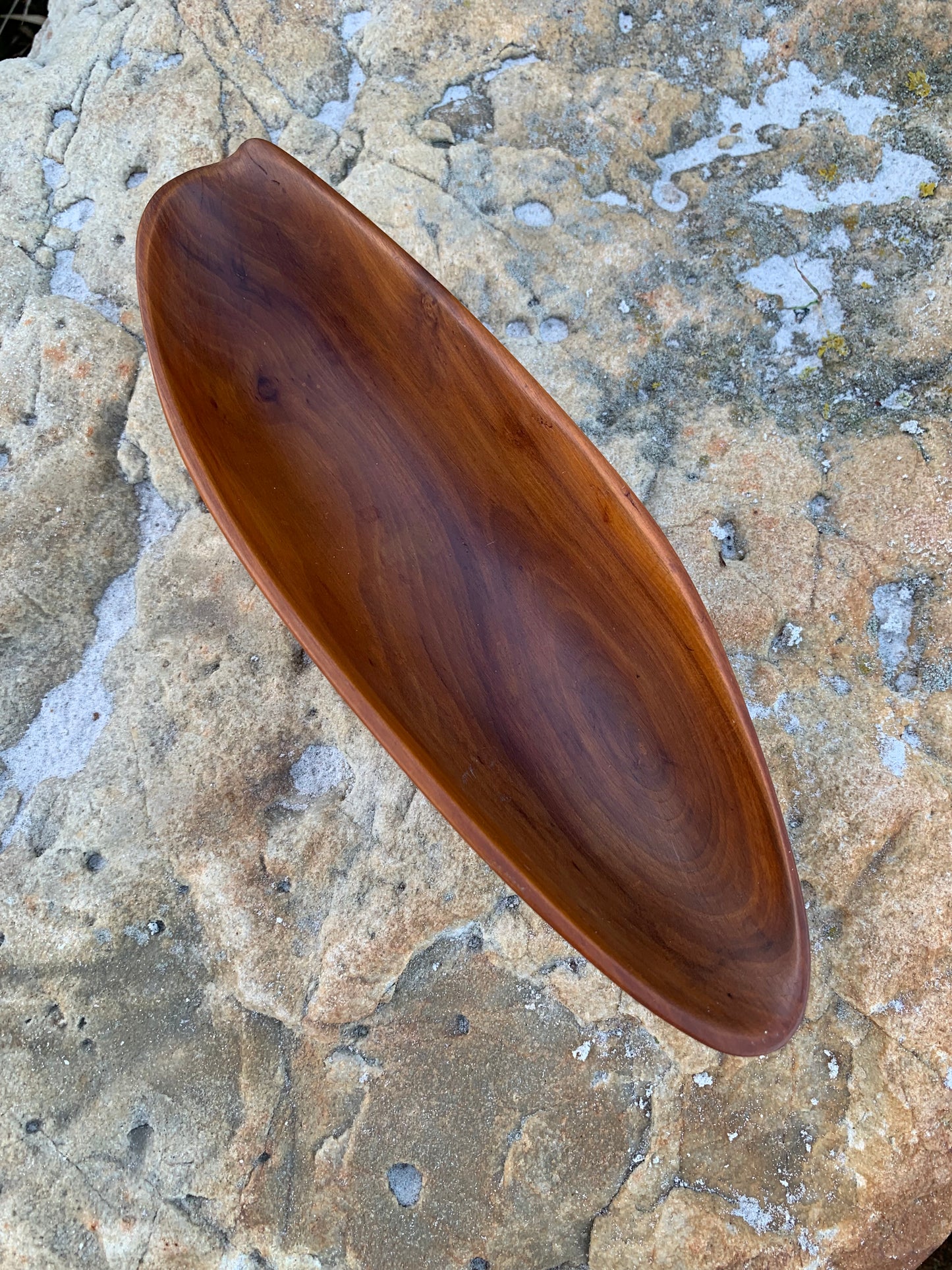 Holzschale mit schönem Design