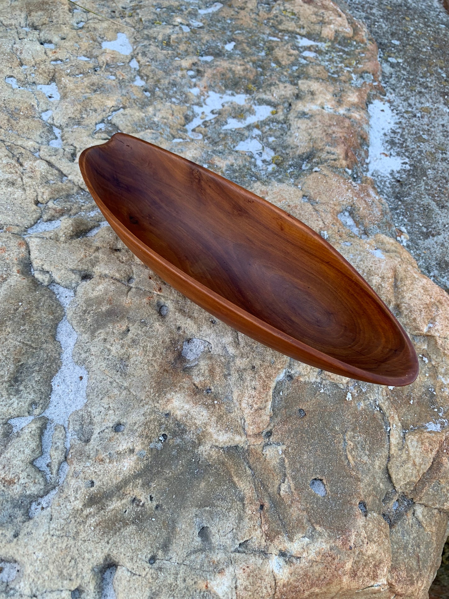 Holzschale mit schönem Design