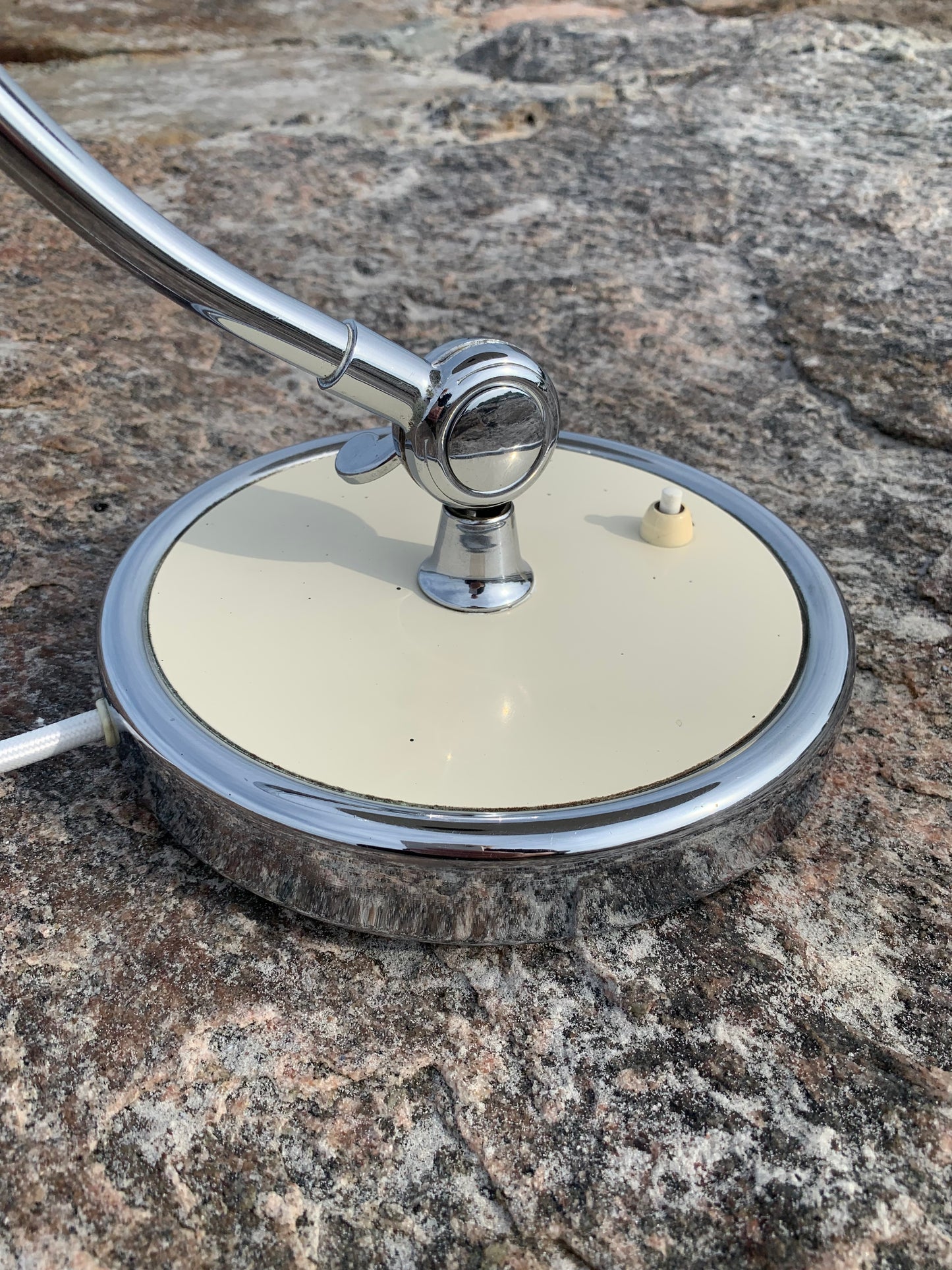 Kaiser Idell 6631 Präsident – Originalcreme