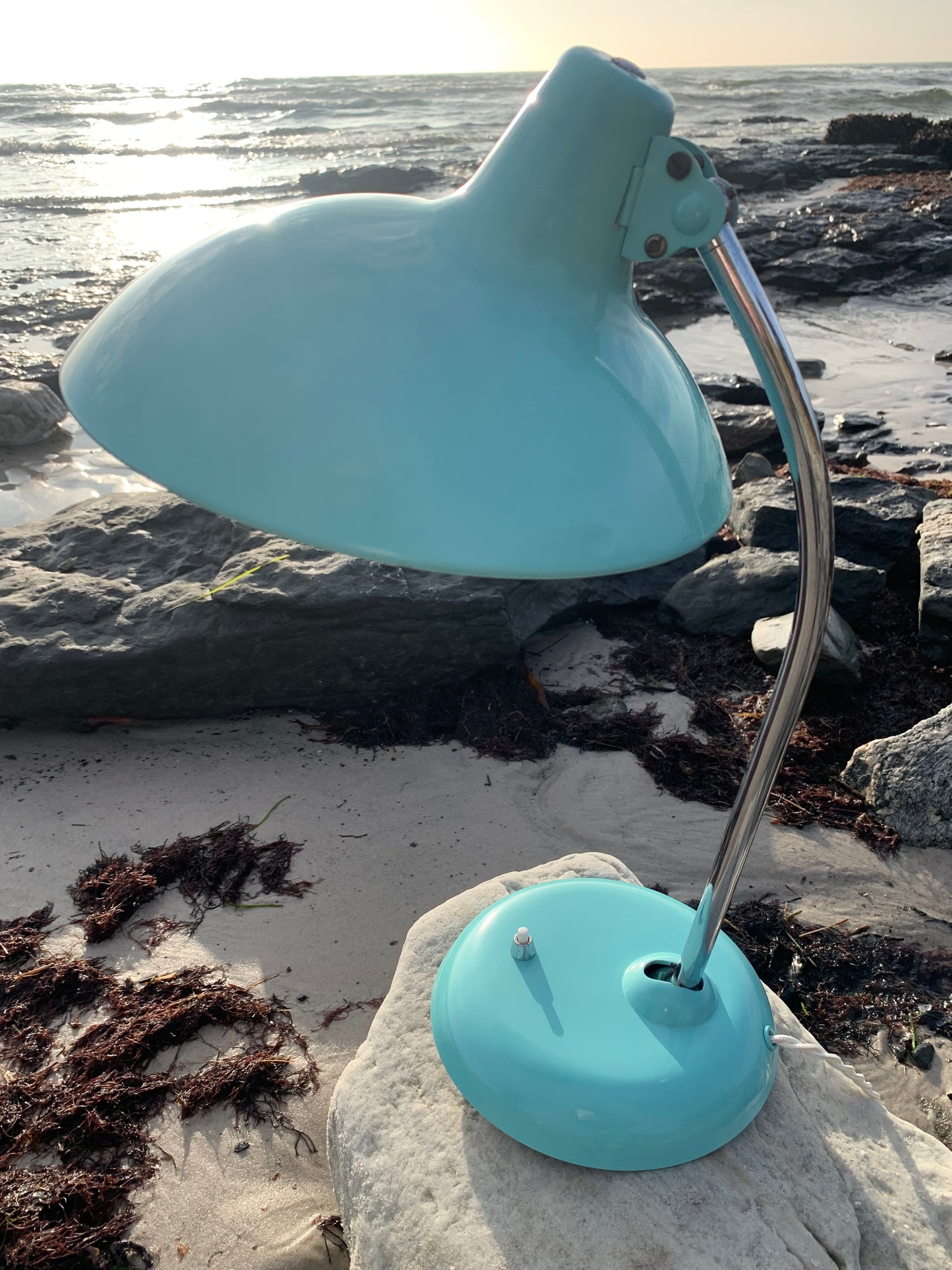 Kaiser Idell 6786 – Eisblau