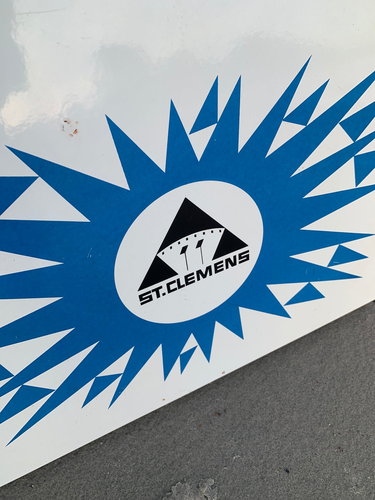 Schild von ST. CLEMENS DAIRY