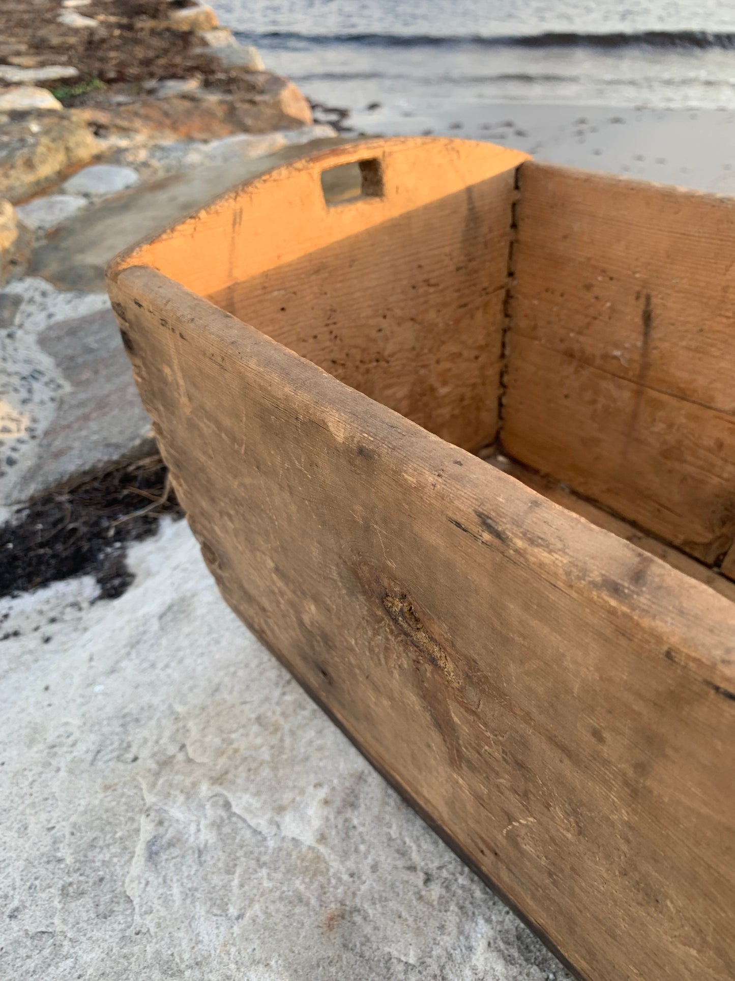 Alte und sehr charmante Holzkiste