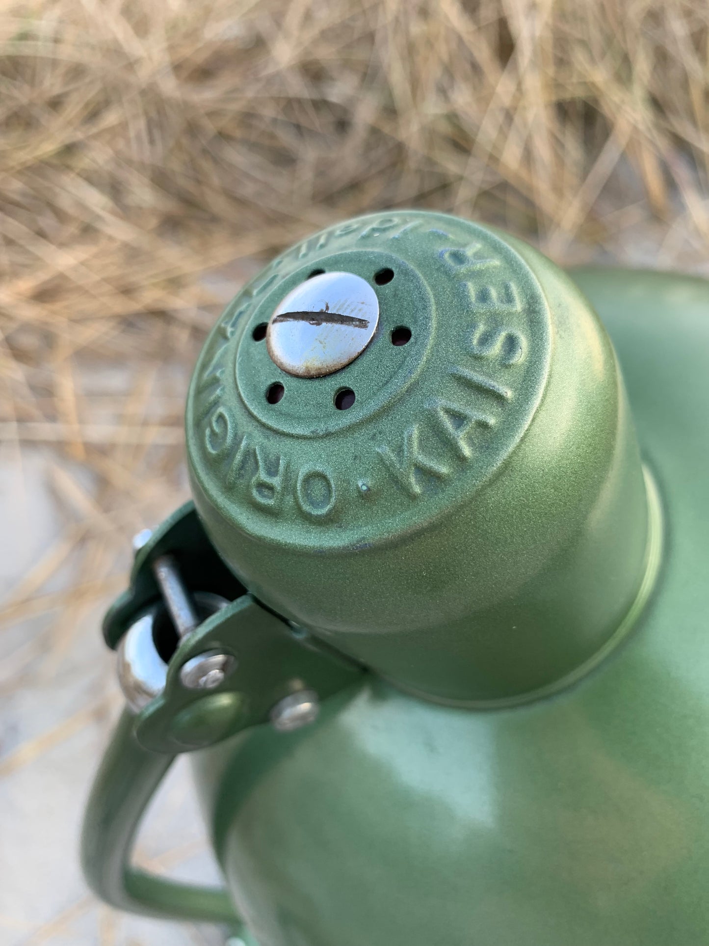 Kaiser Idell 6556 - Original grün