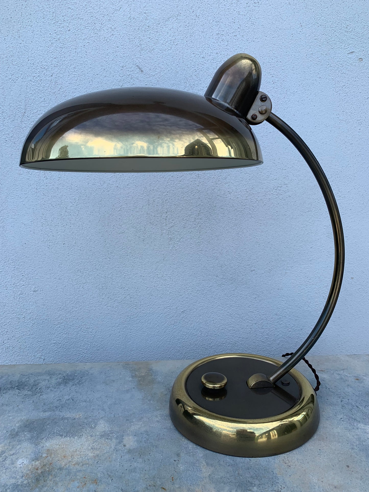 Escolux messing lampe