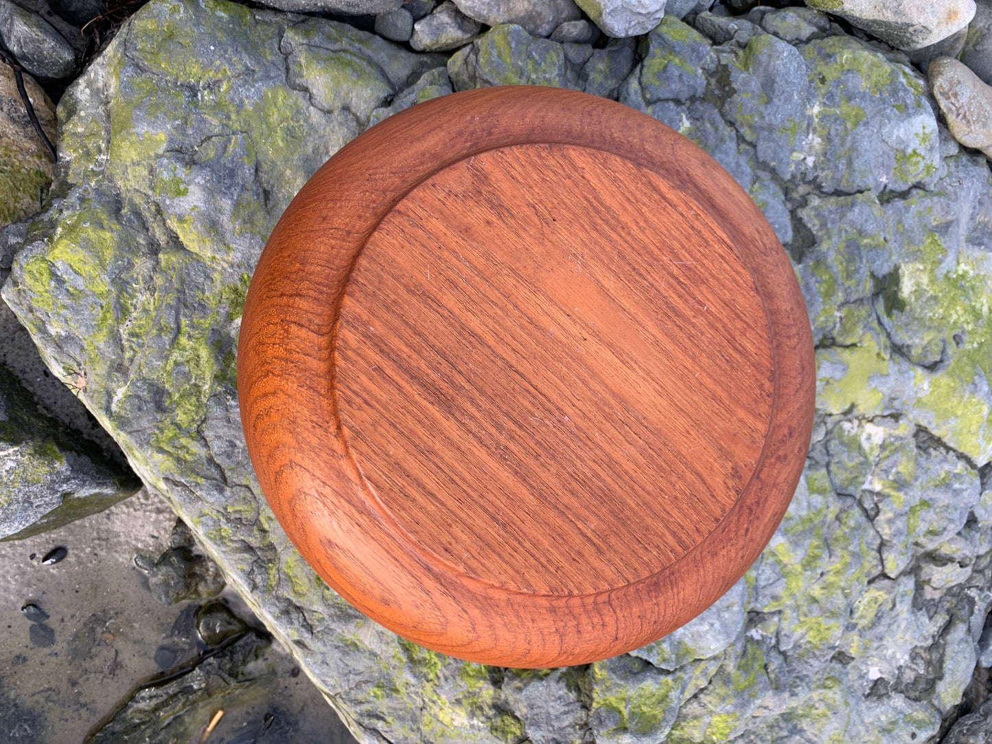 Schüssel aus Teakholz