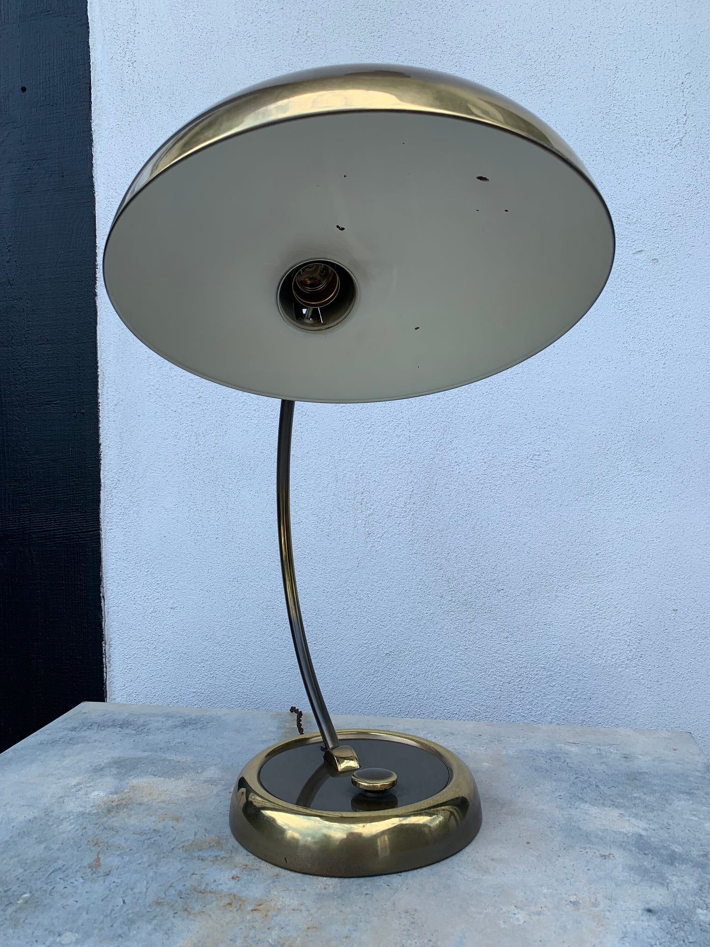 Escolux messing lampe